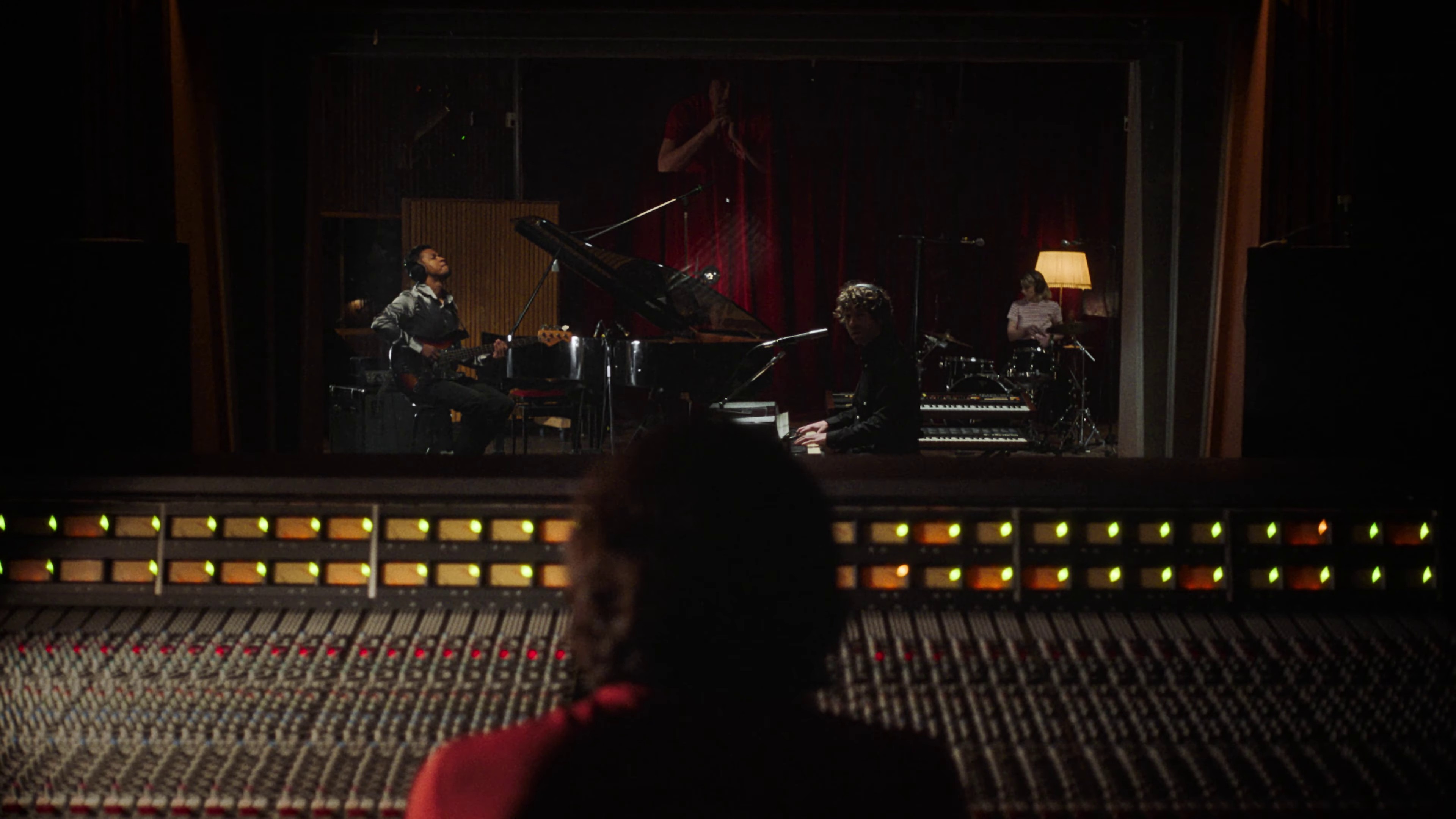 Hard To Be Myself When I'm With U (2022) —  shot,  lighting