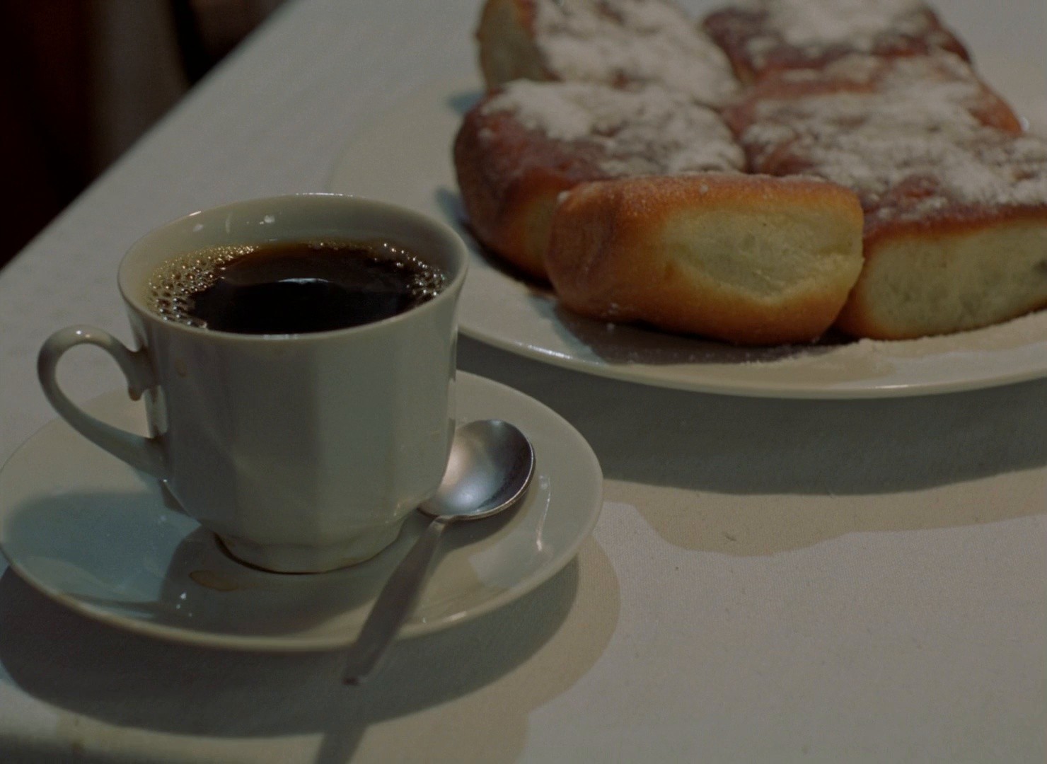 Little Otik (2001) —  shot,  lighting