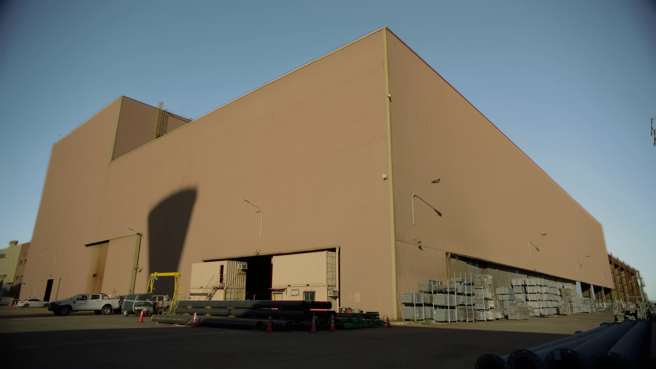 un día (2024) —  shot,  lighting