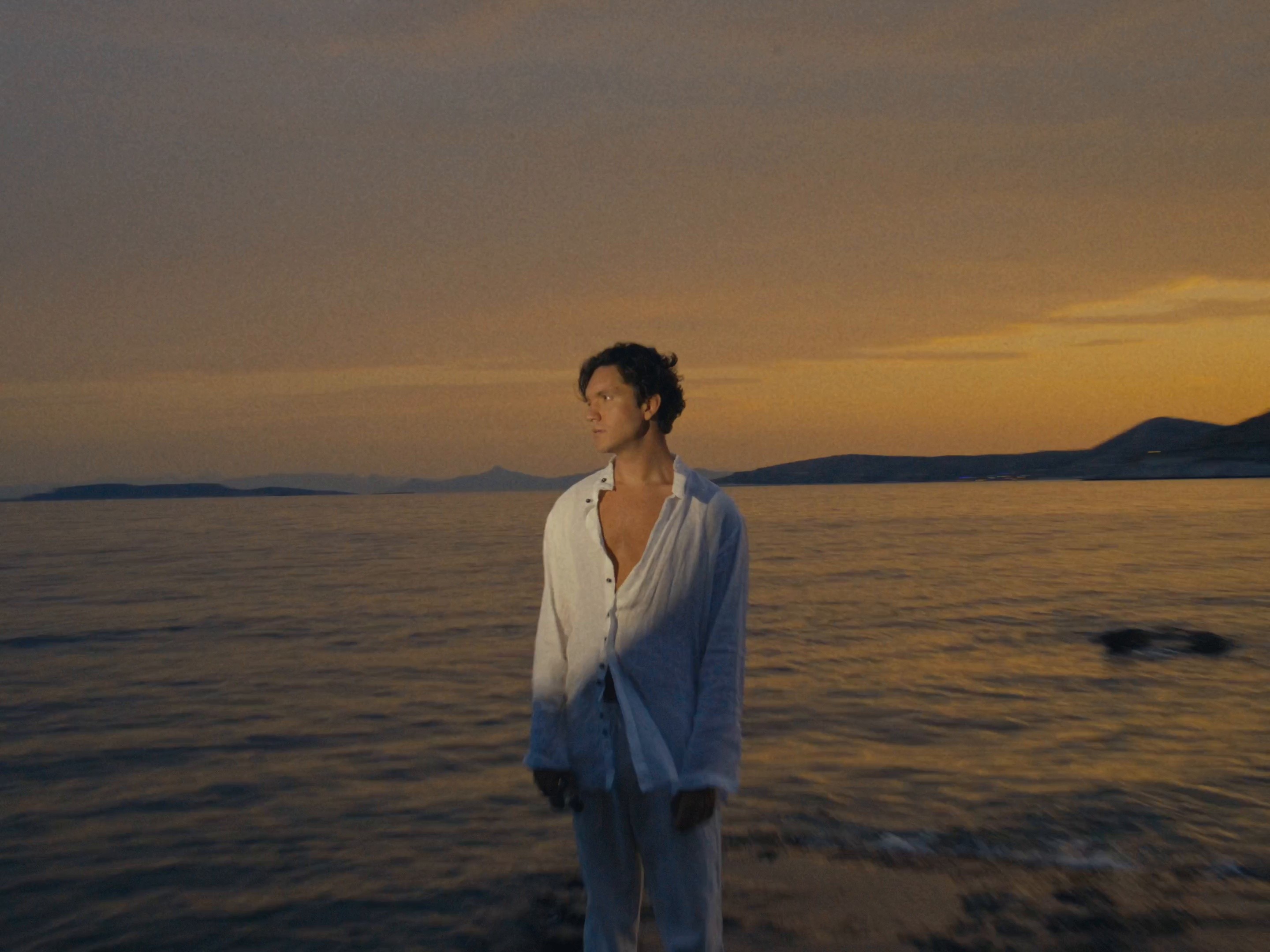 ALUSTRE x Mihail Tabakakis (2024) —  shot,  lighting