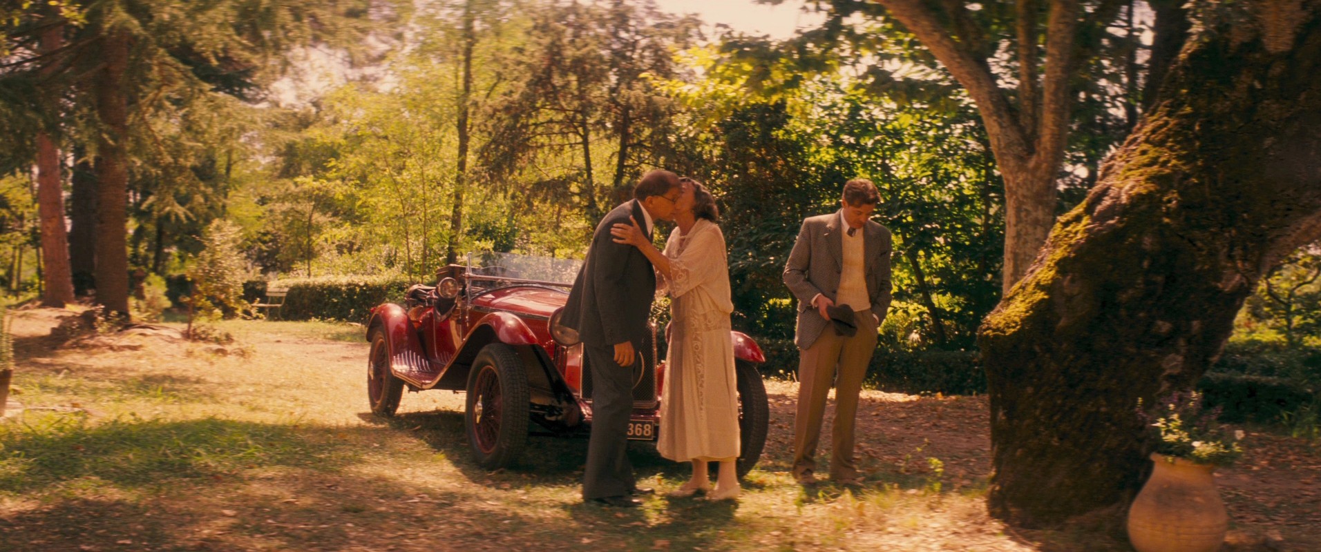 Magic in the Moonlight (2014) —  shot,  lighting