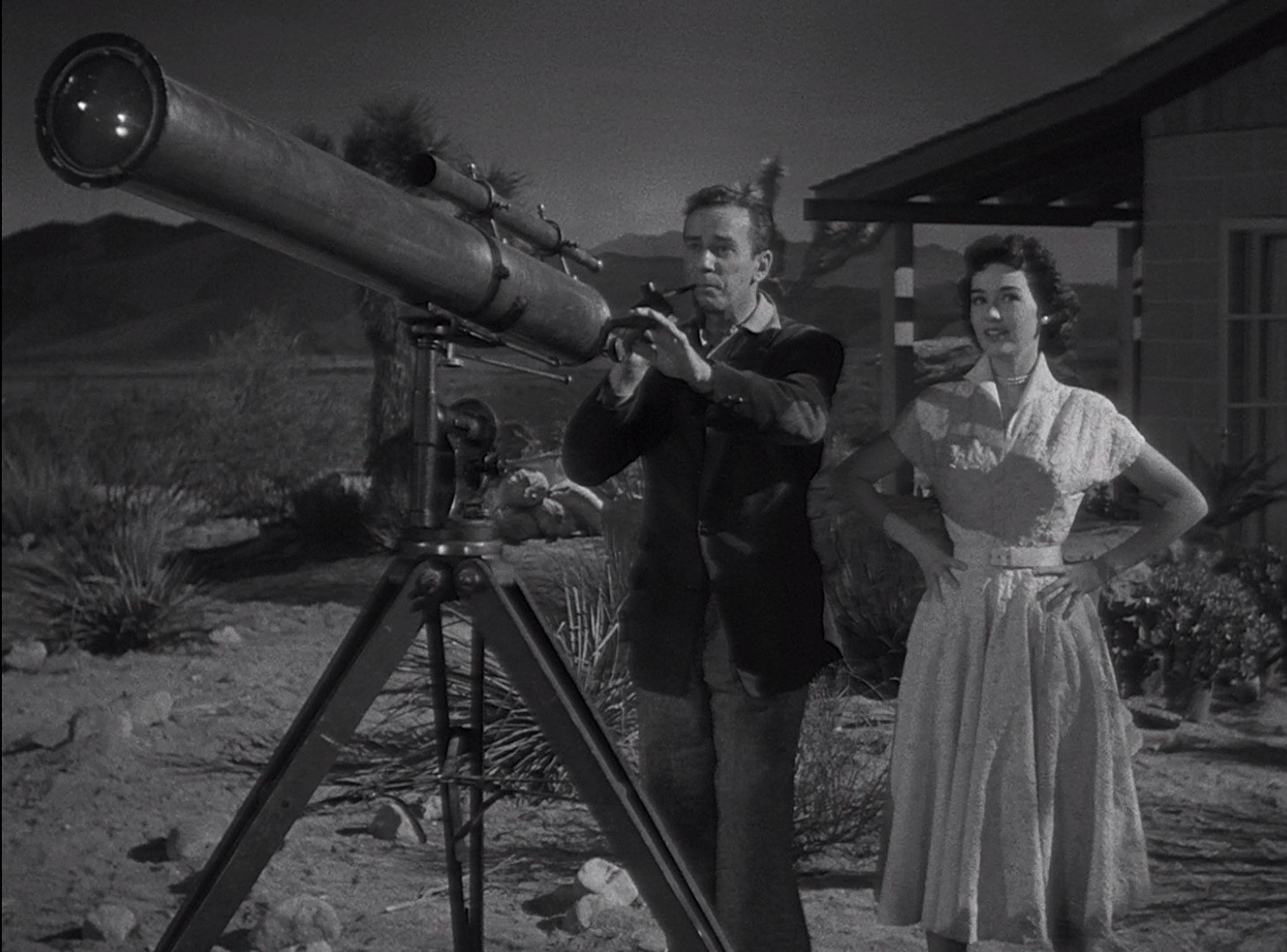 It Came from Outer Space (1953) —  shot,  lighting