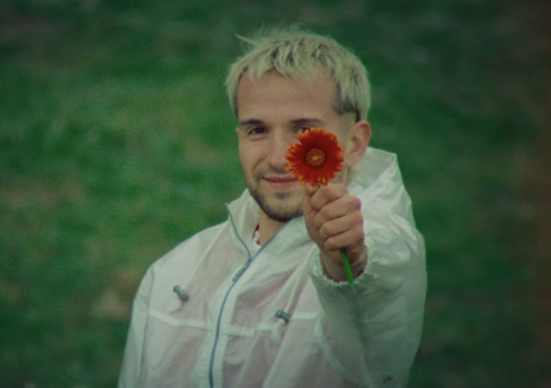 Daheim (2024) —  shot,  lighting