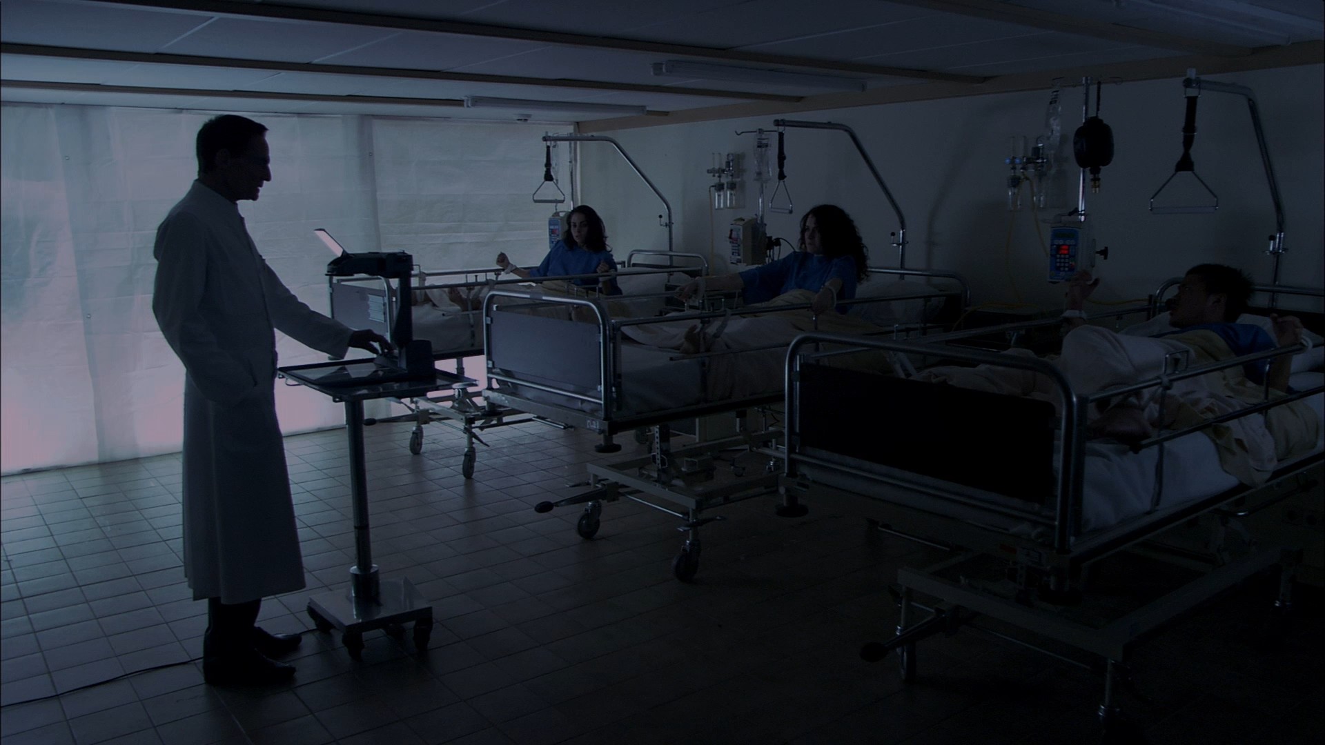 The Human Centipede (First Sequence) (2009) —  shot,  lighting