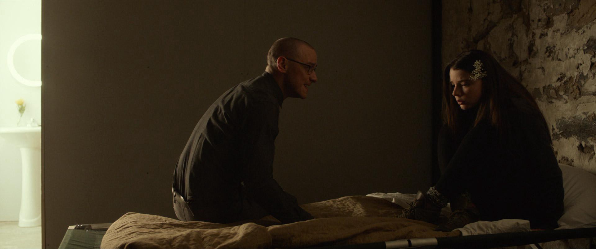 Split (2016) —  shot,  lighting