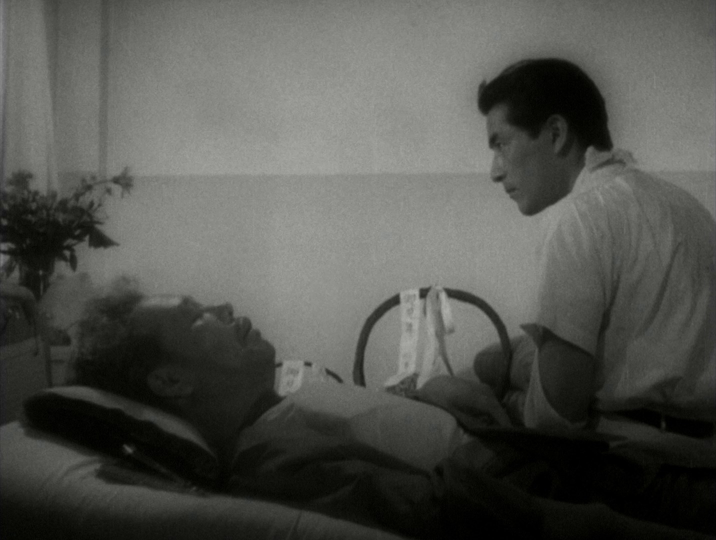 Stray Dog (1949) —  shot,  lighting