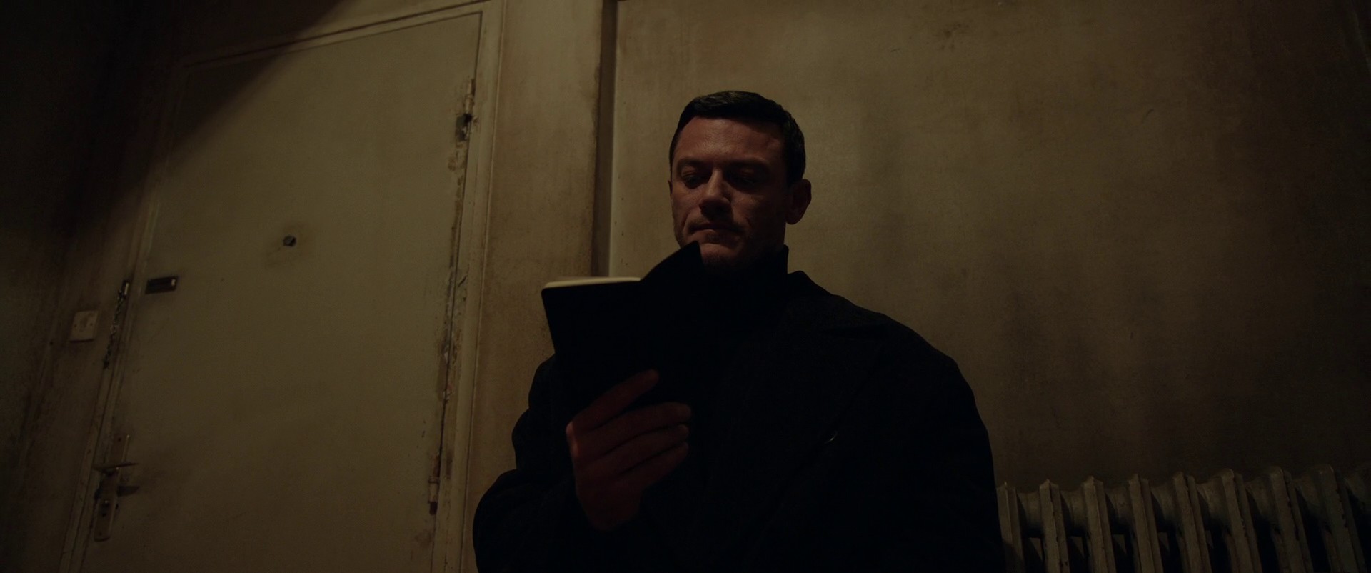 Anna (2019) —  shot,  lighting