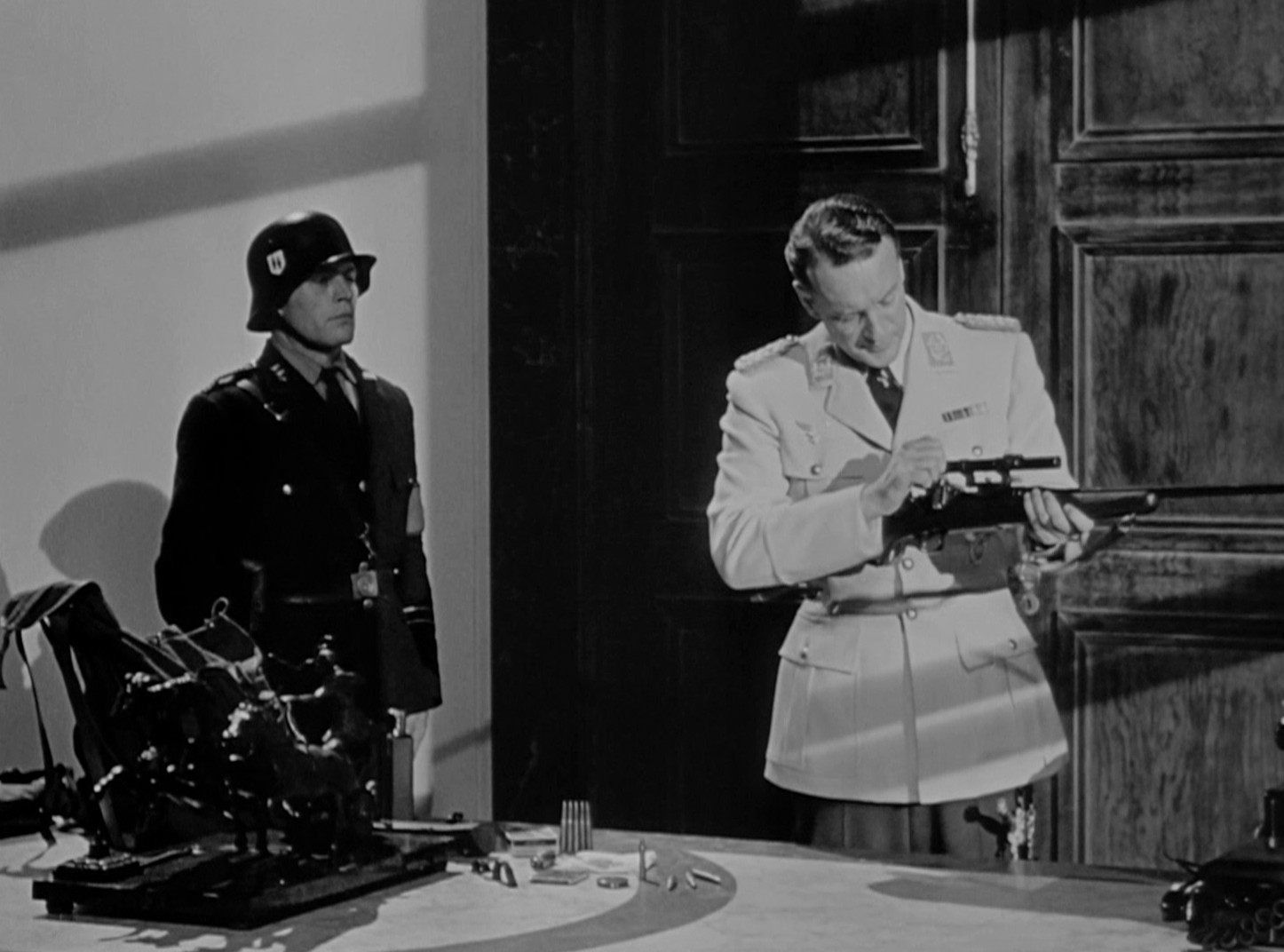 Man Hunt (1941) —  shot,  lighting