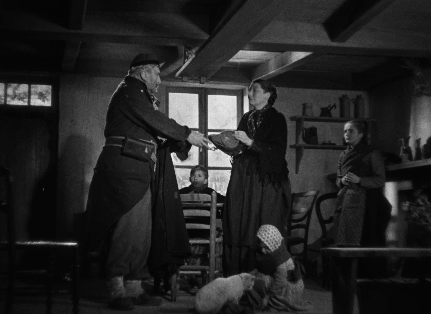 Immortal France (1943) —  shot,  lighting