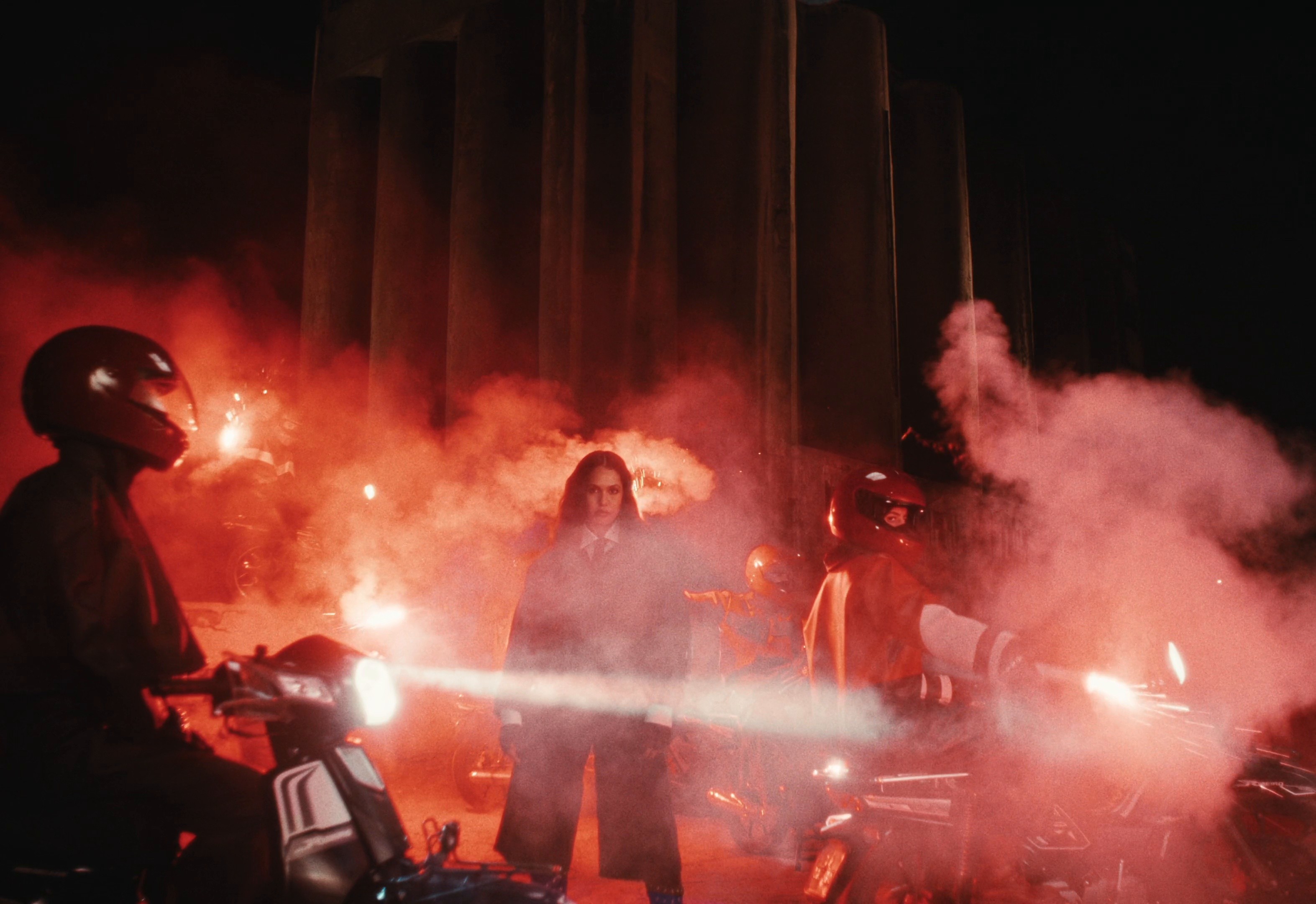 CARTA ROUGE (2025) —  shot,  lighting