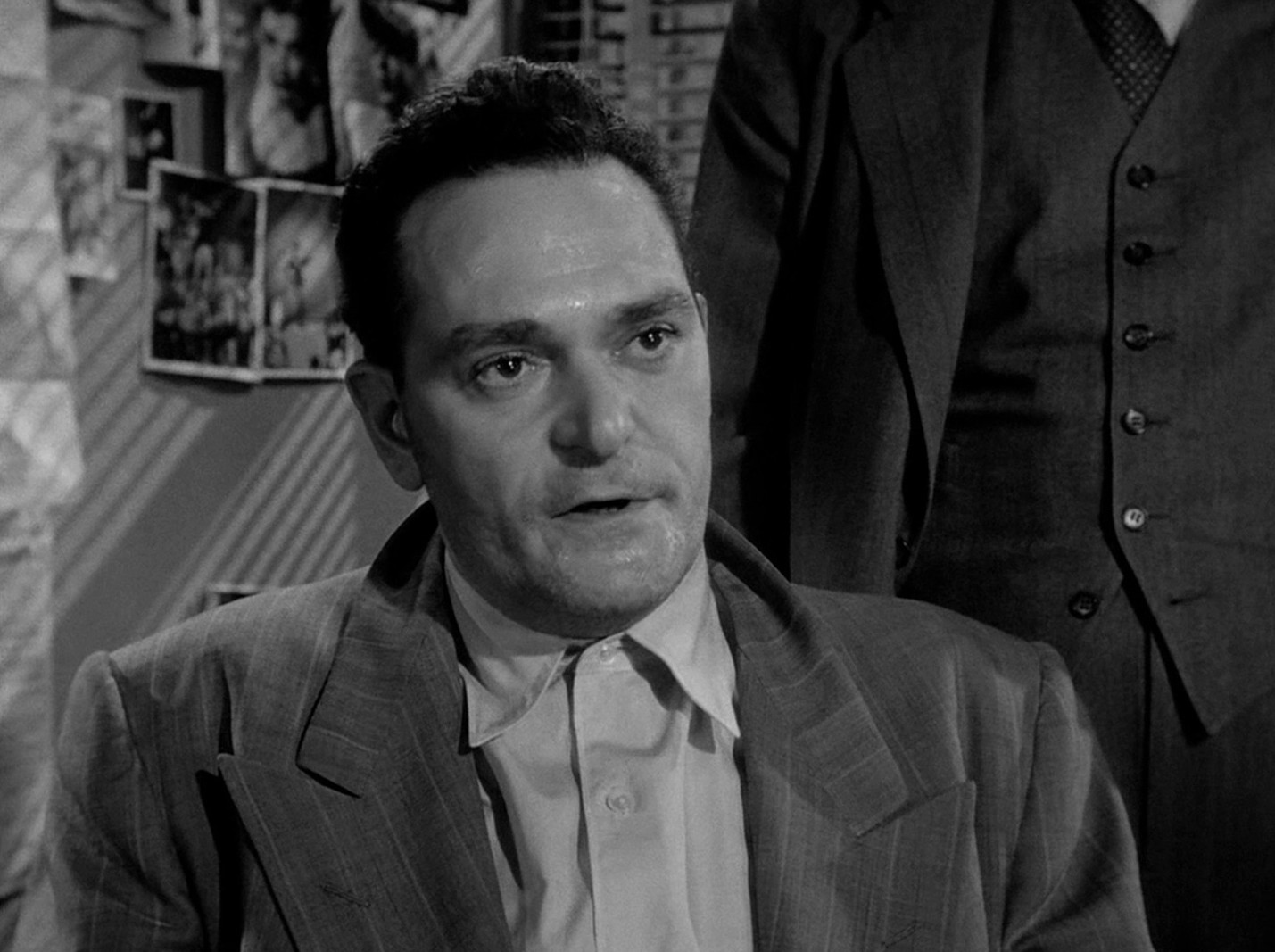 Deadline (1952) —  shot,  lighting