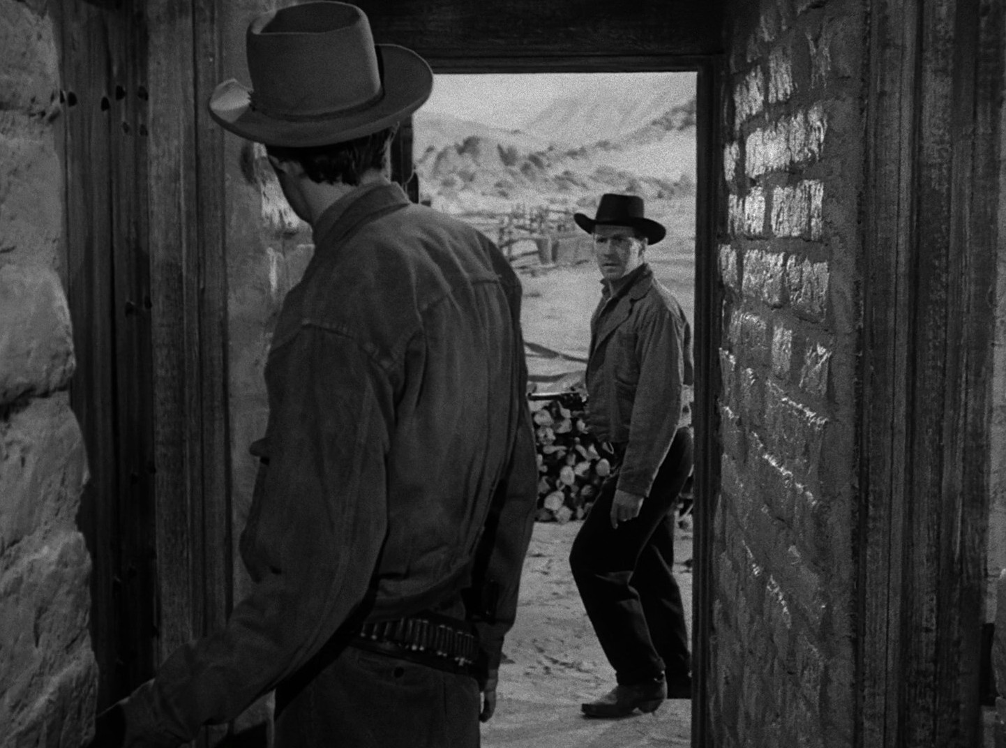 Rawhide (1951) —  shot,  lighting