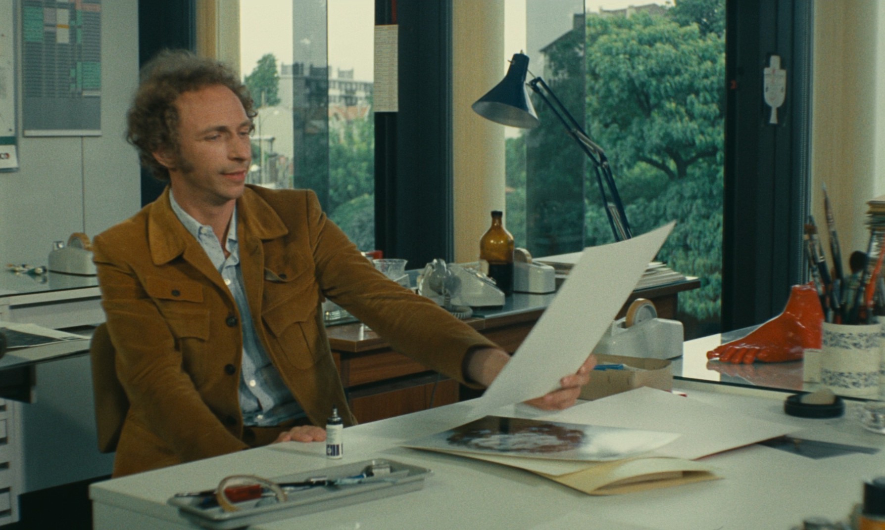 Distracted (1970) —  shot,  lighting