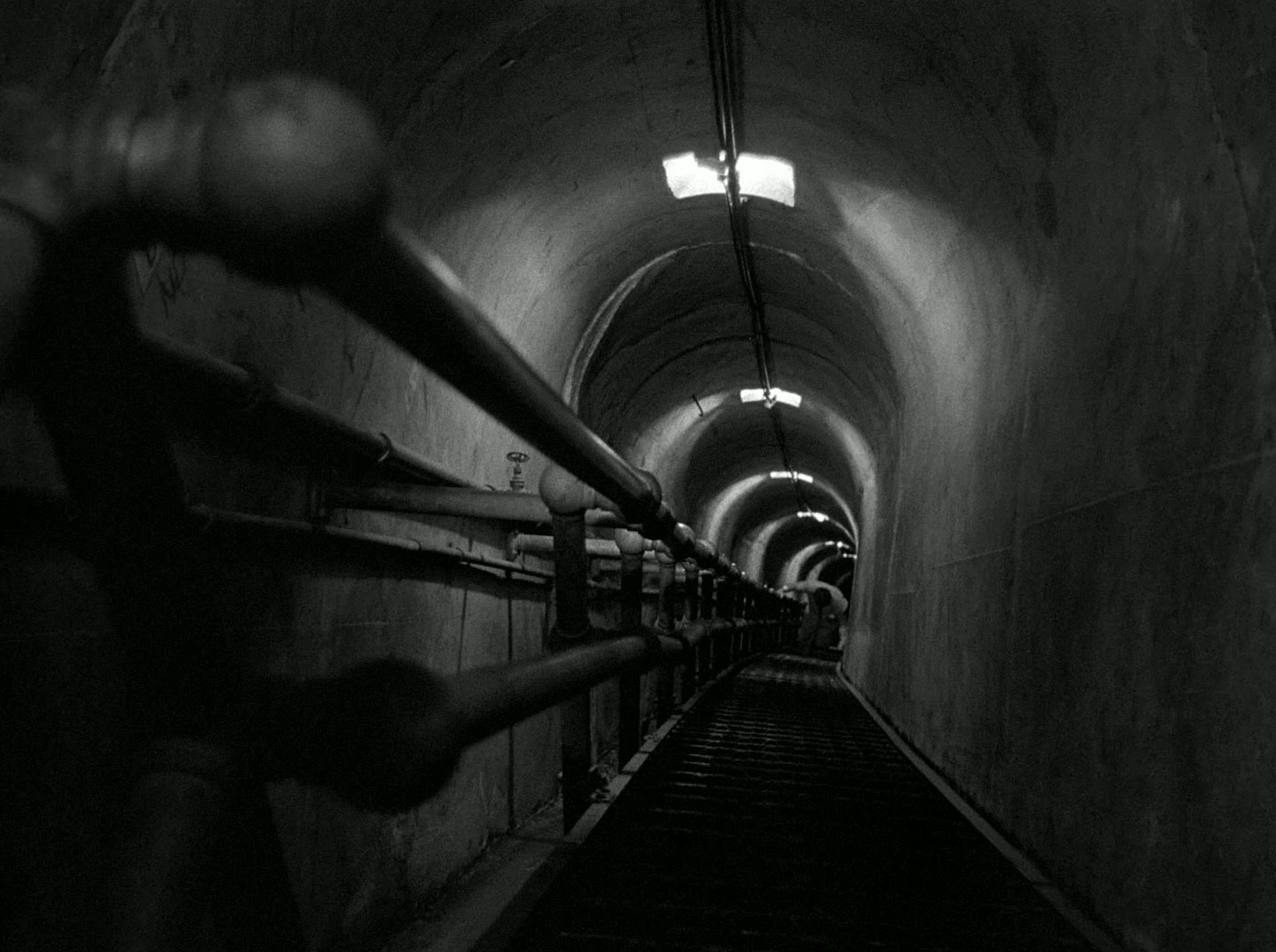 711 Ocean Drive (1950) —  shot,  lighting