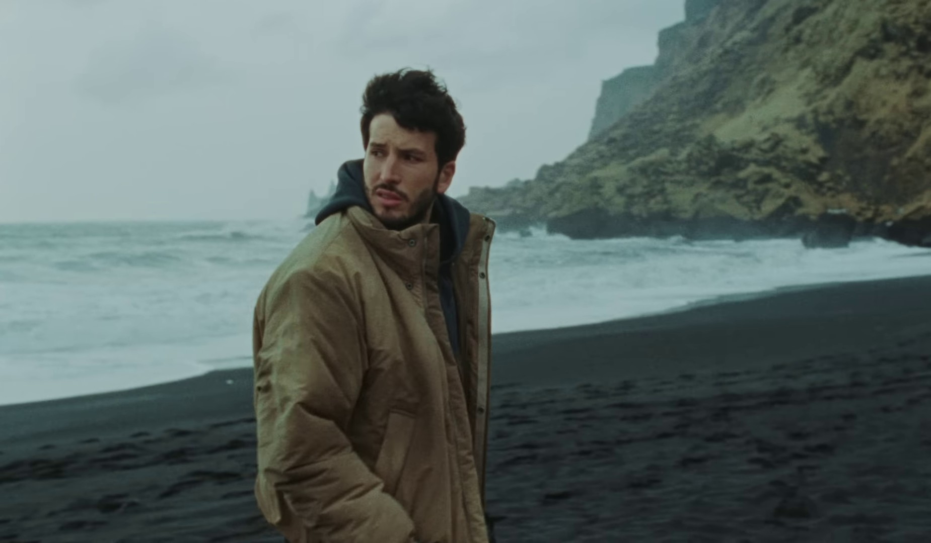 Akureyri (2024) —  shot,  lighting