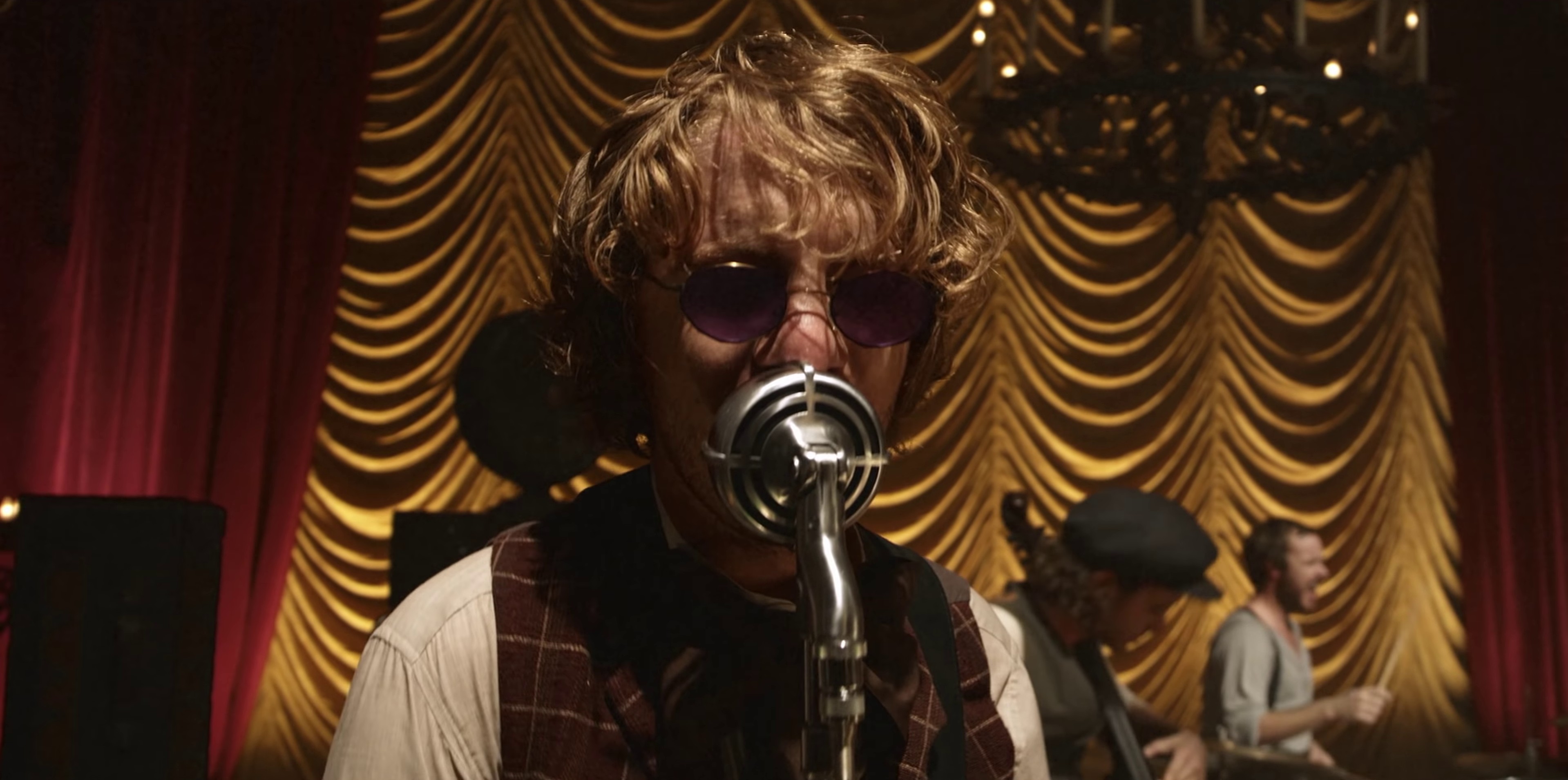 All The Right Moves (2009) —  shot,  lighting