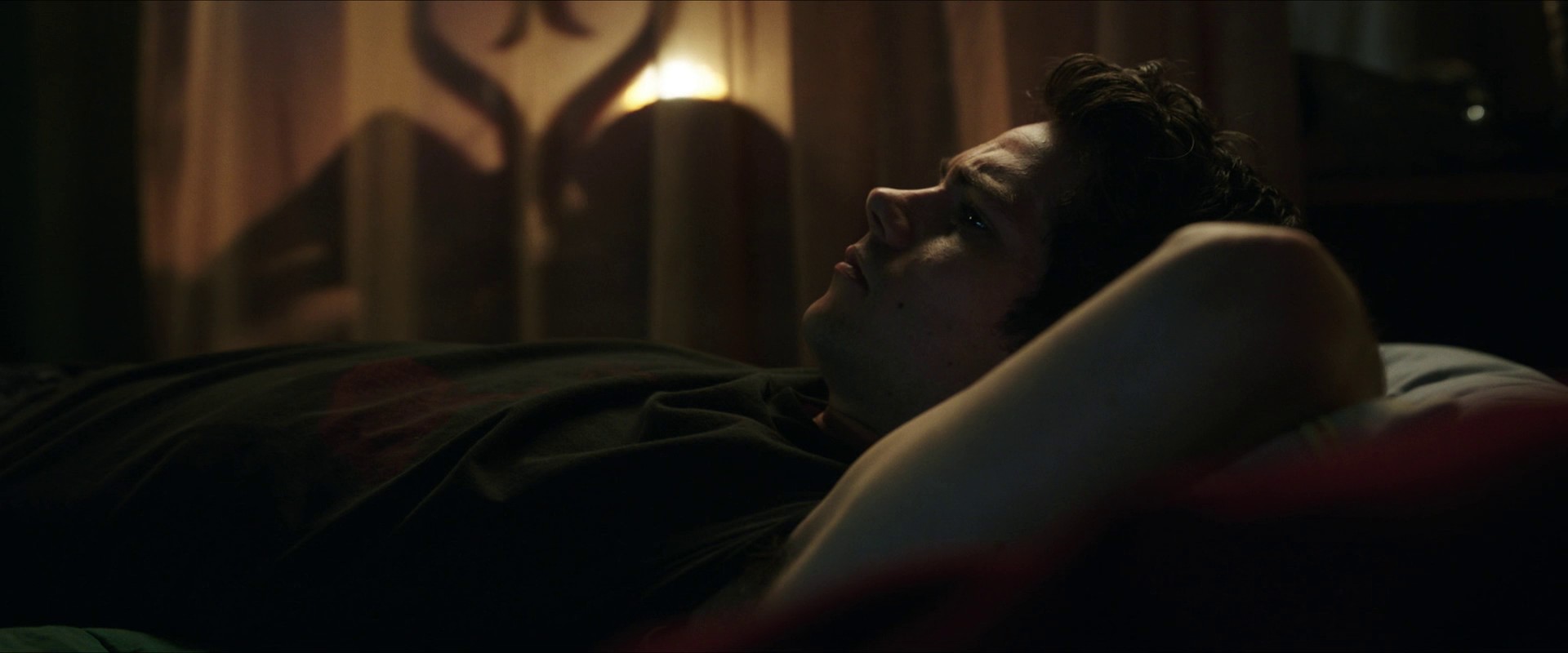 Love and Monsters (2020) —  shot,  lighting