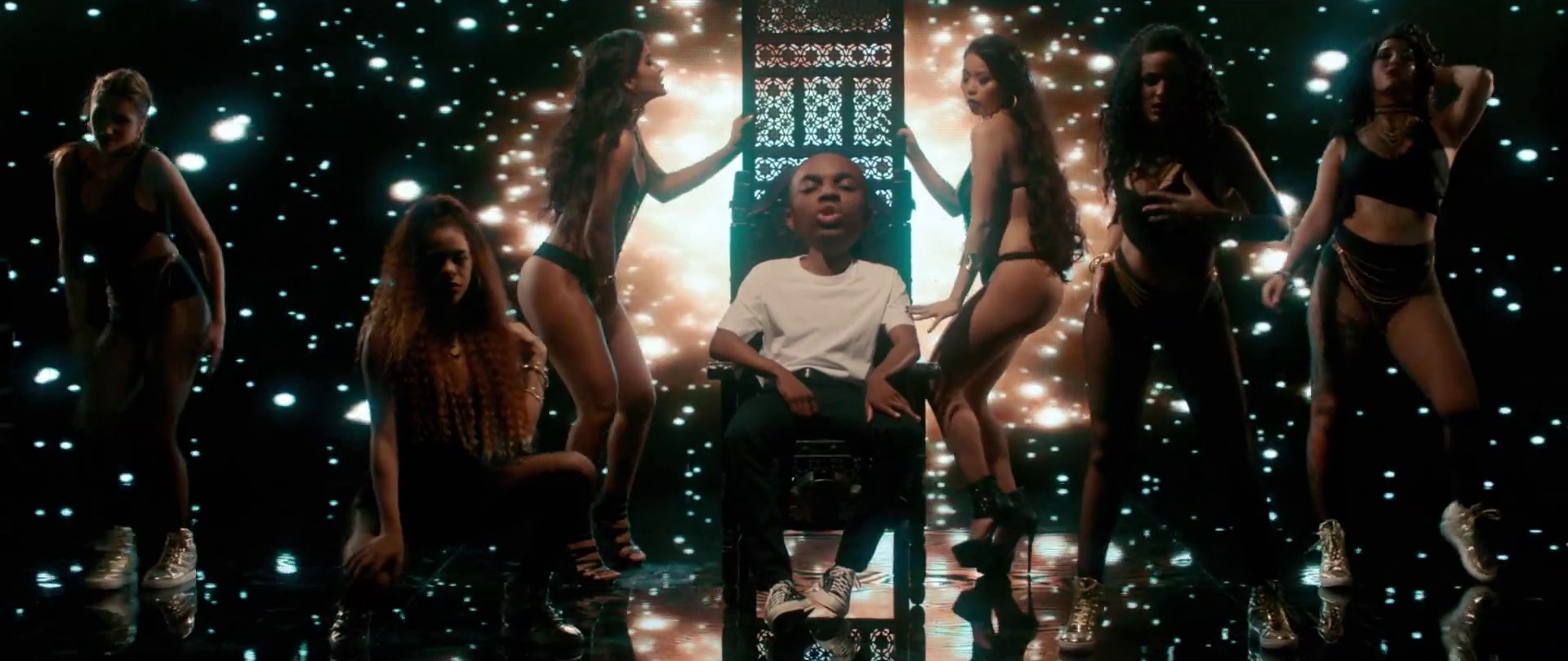 Prima Donna (2016) —  shot,  lighting