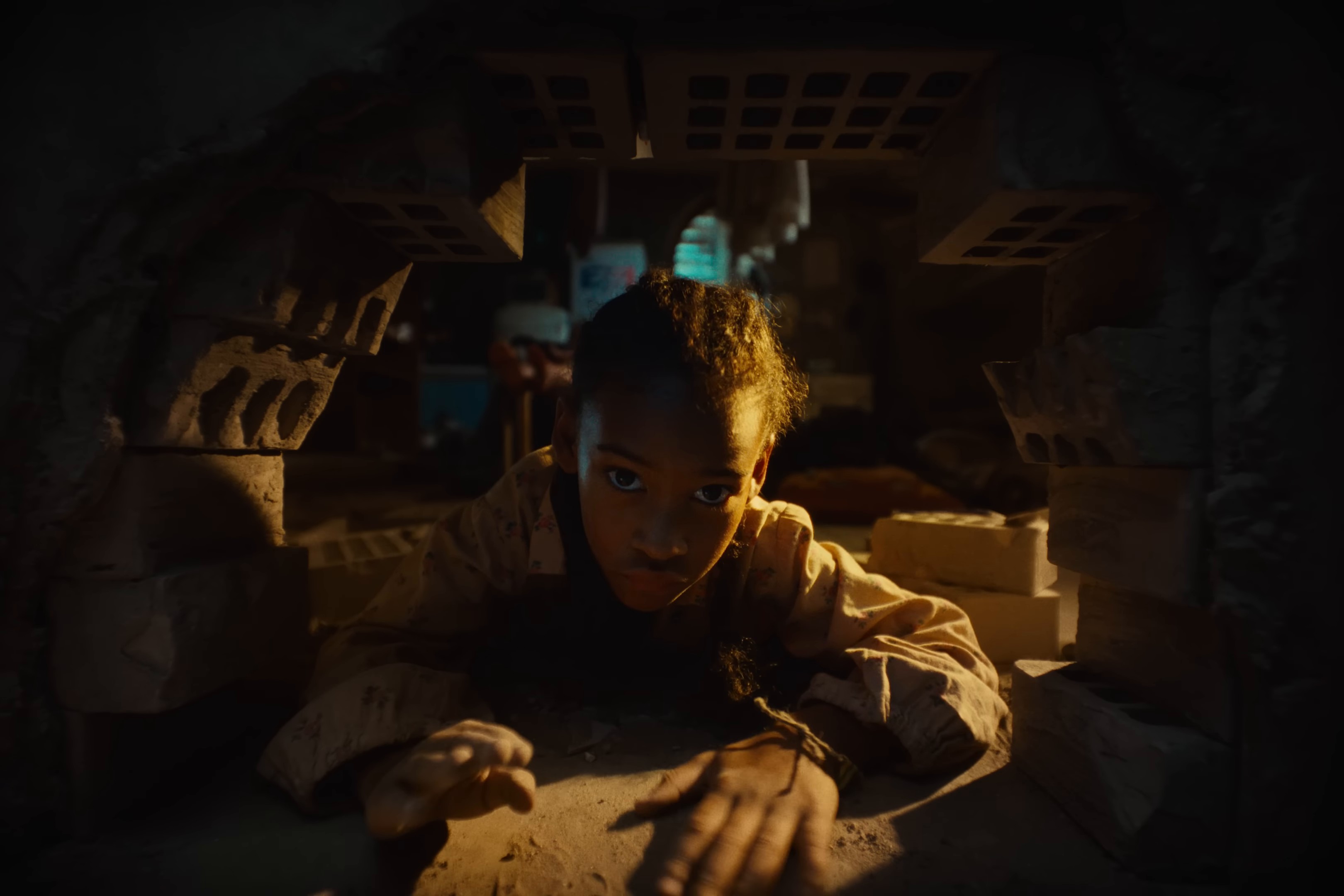 GUN (2024) —  shot,  lighting