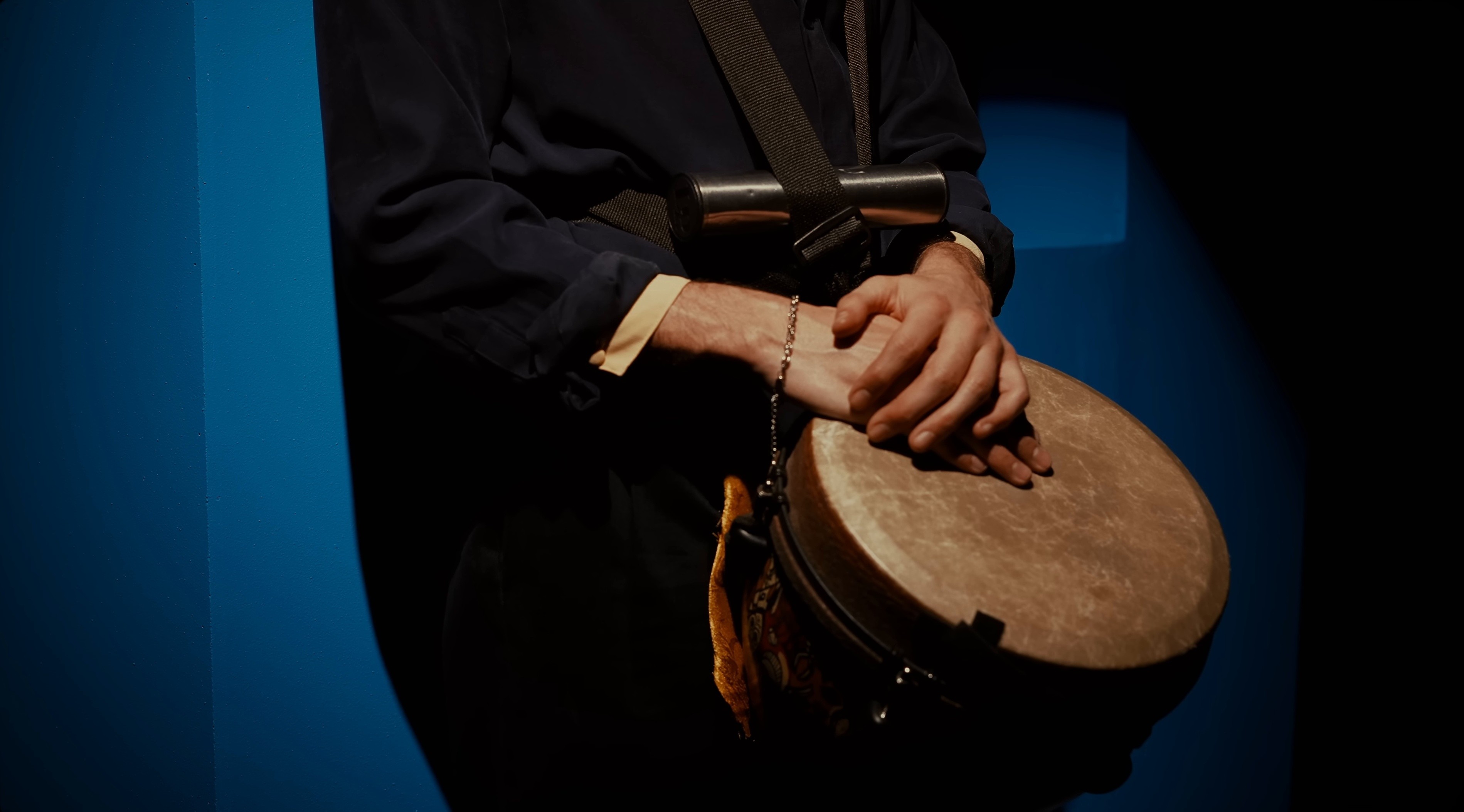 Tú Escríbeme (2025) —  shot,  lighting