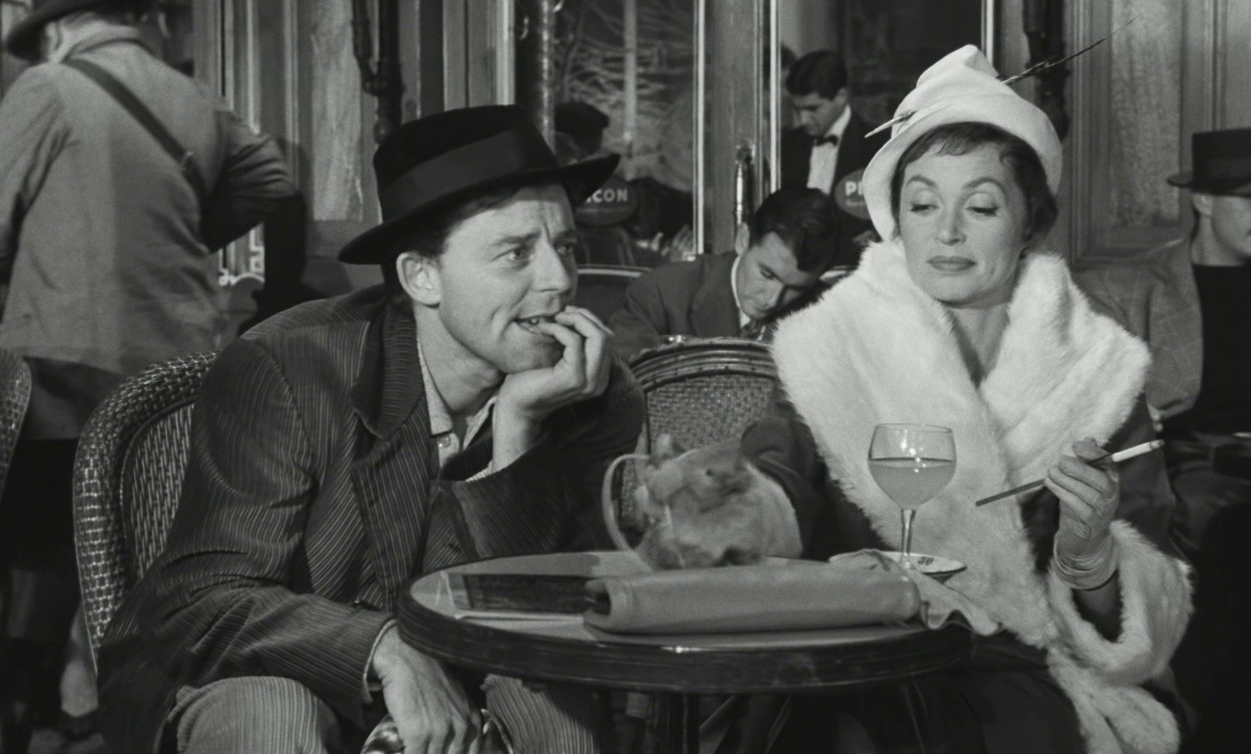 Montparnasse 19 (1958) —  shot,  lighting