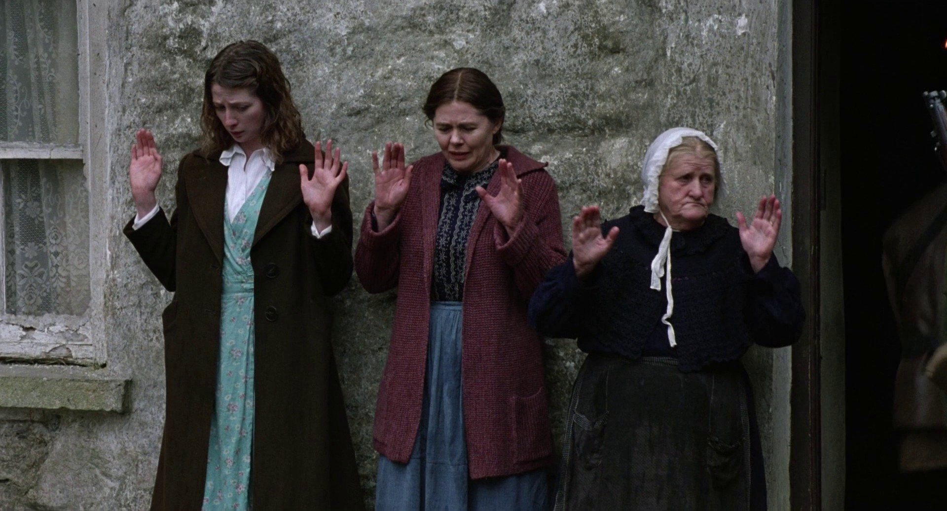 The Wind that Shakes the Barley (2006) —  shot,  lighting