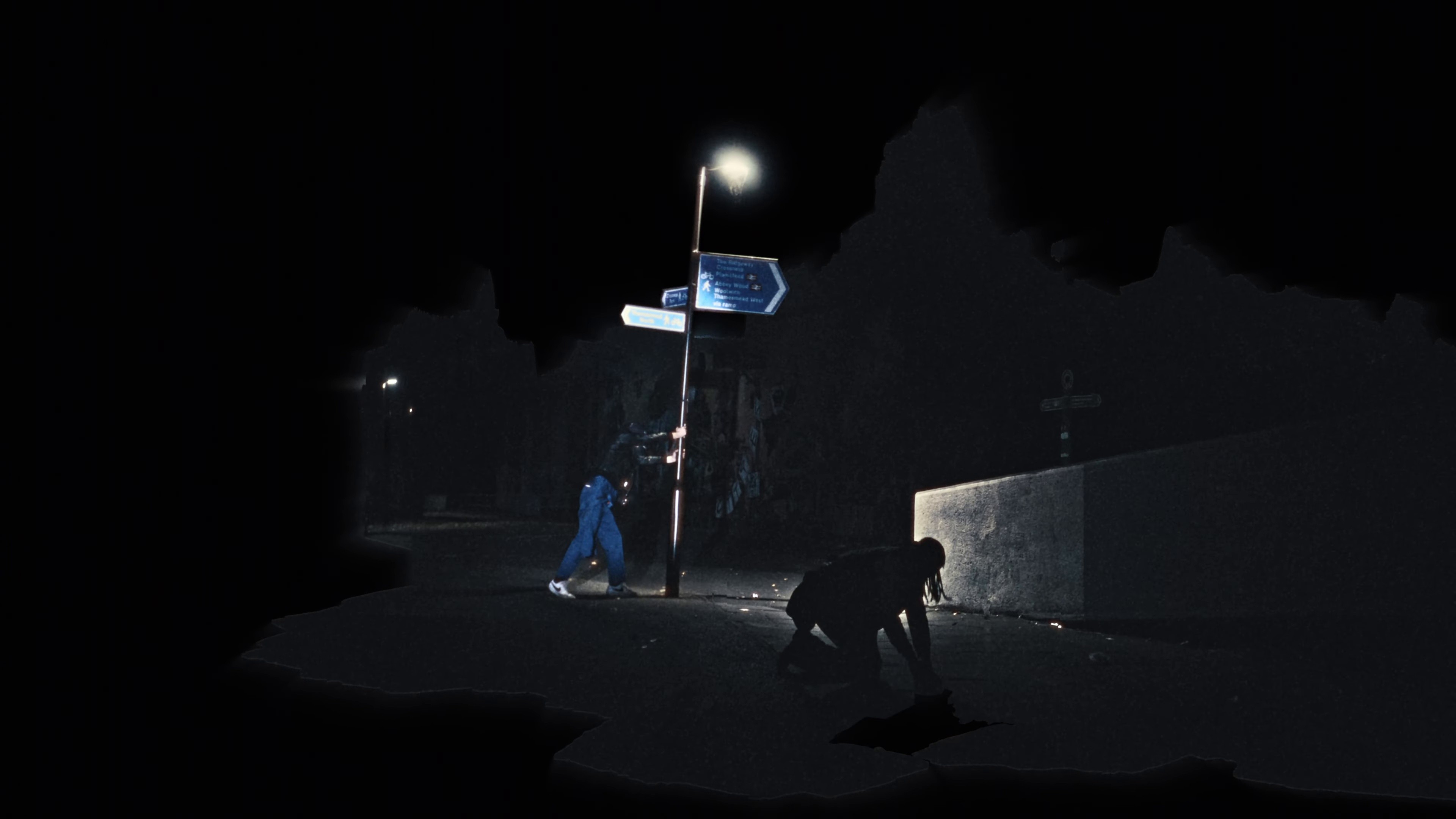 Robbery Rings (2025) —  shot,  lighting