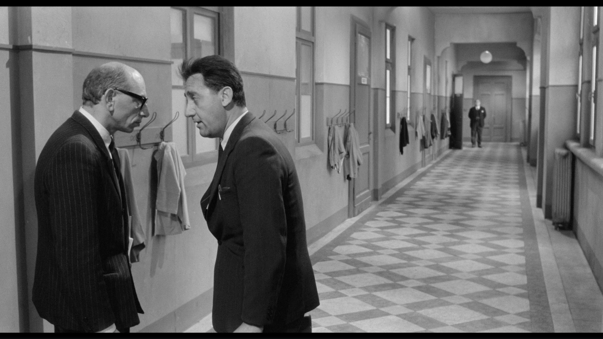 Il maestro di Vigevano (1963) —  shot,  lighting