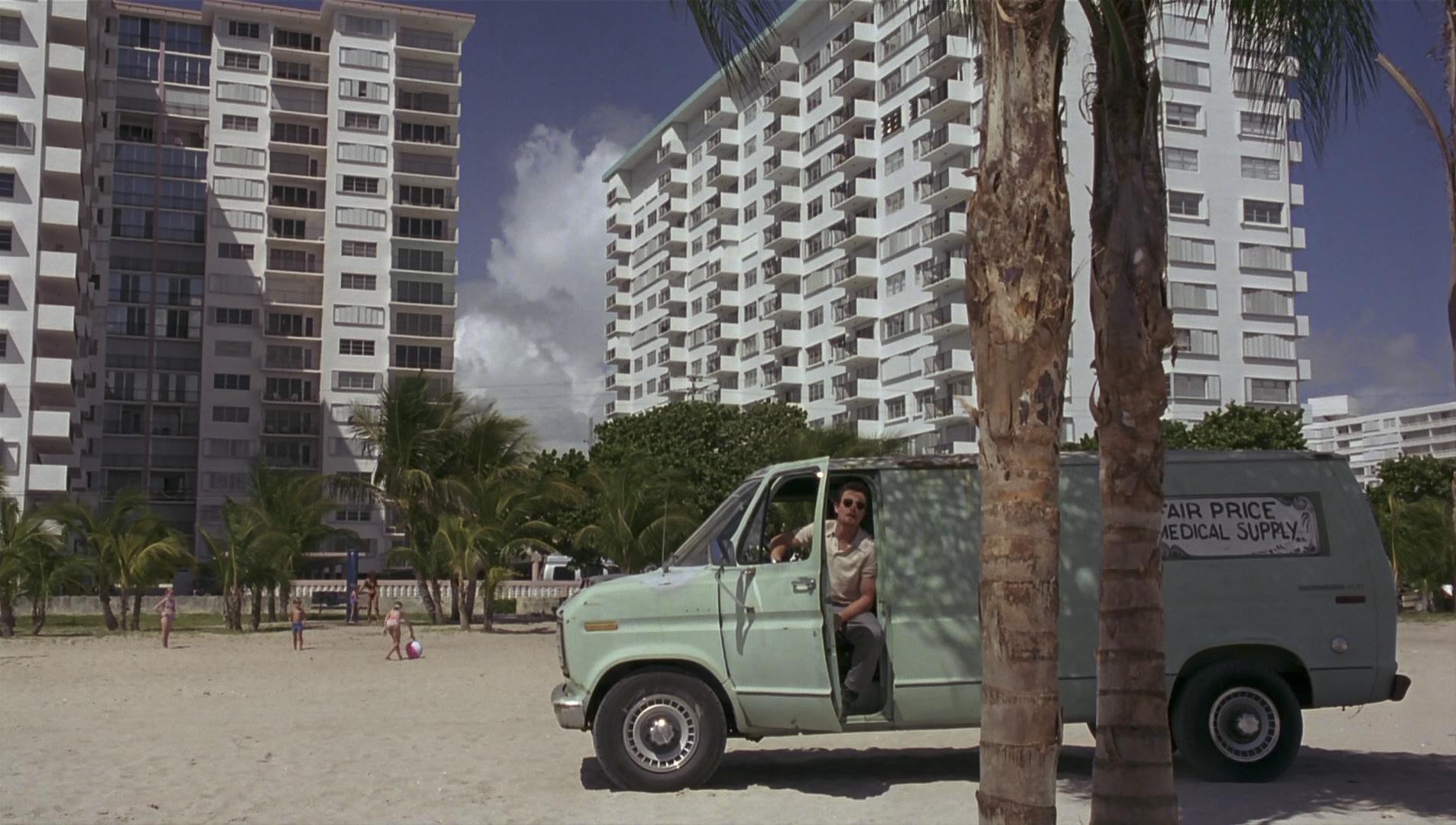 Striptease (1996) —  shot,  lighting