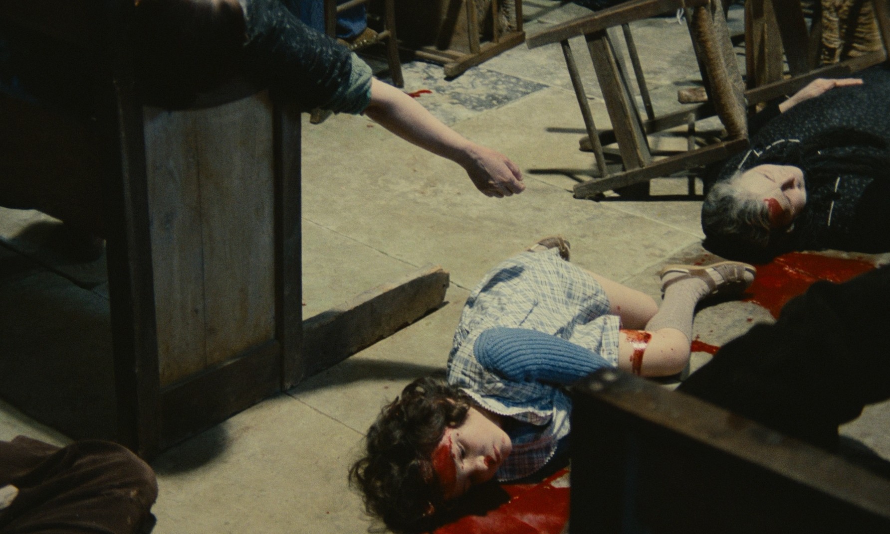 The Old Gun (1975) —  shot,  lighting