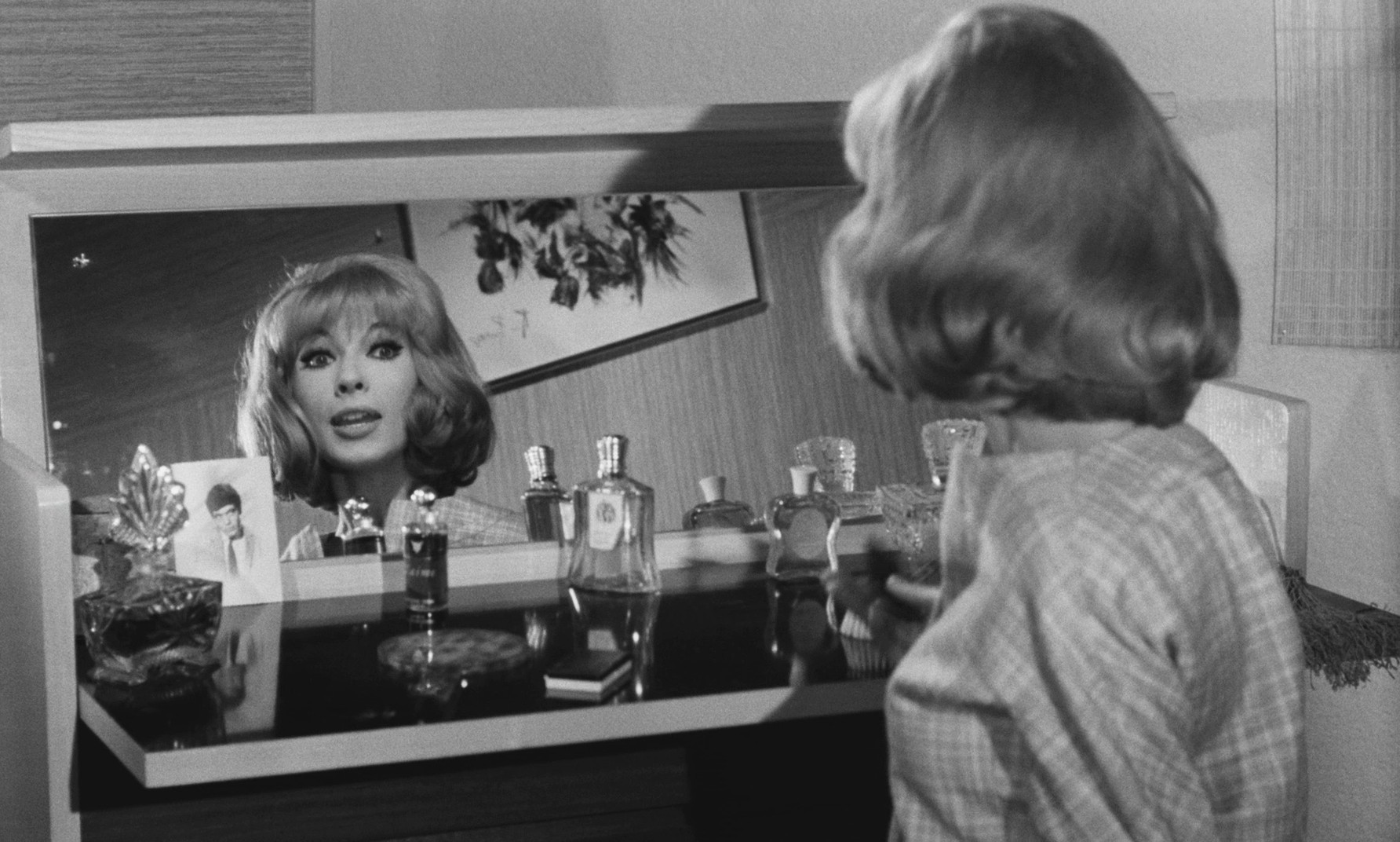 Du mouron pour les petits oiseaux (1963) —  shot,  lighting