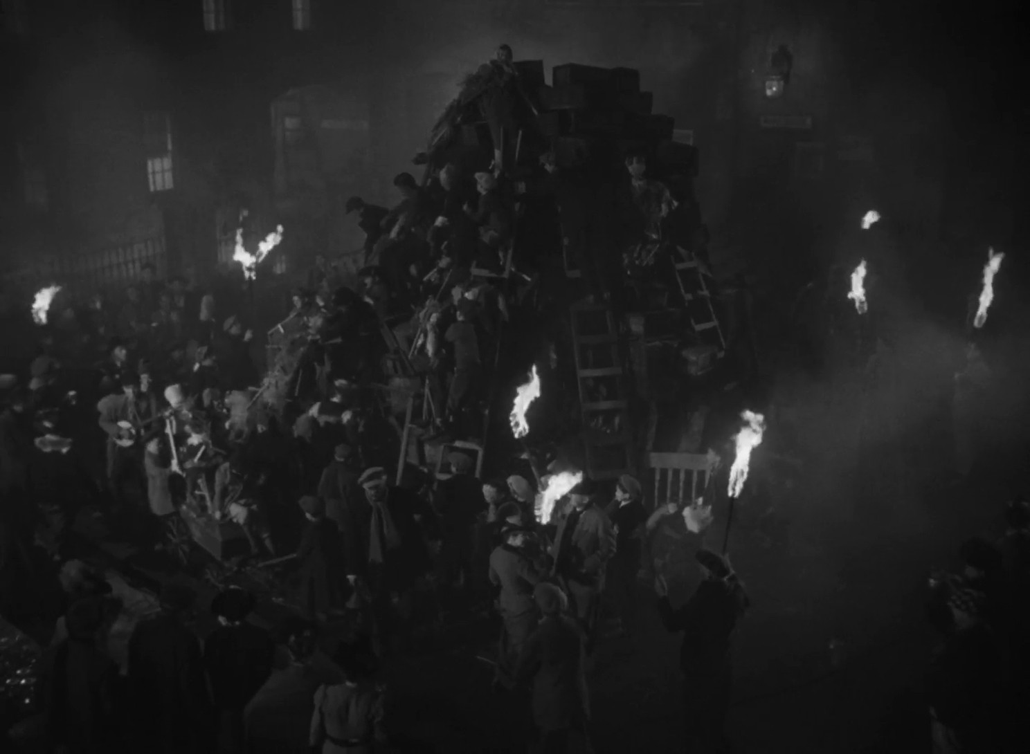 Hangover Square (1945) —  shot,  lighting