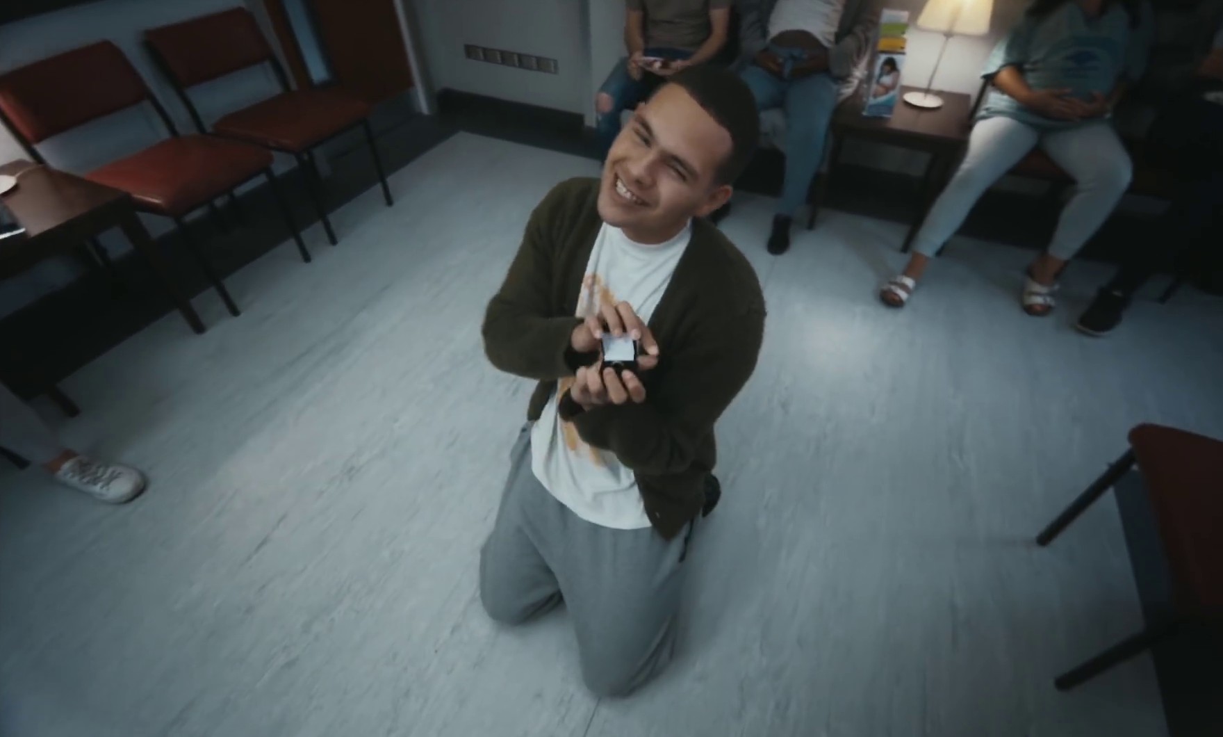 feel away  (2020) —  shot,  lighting