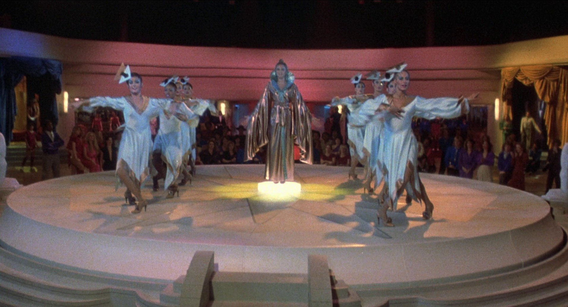 Xanadu (1980) —  shot,  lighting