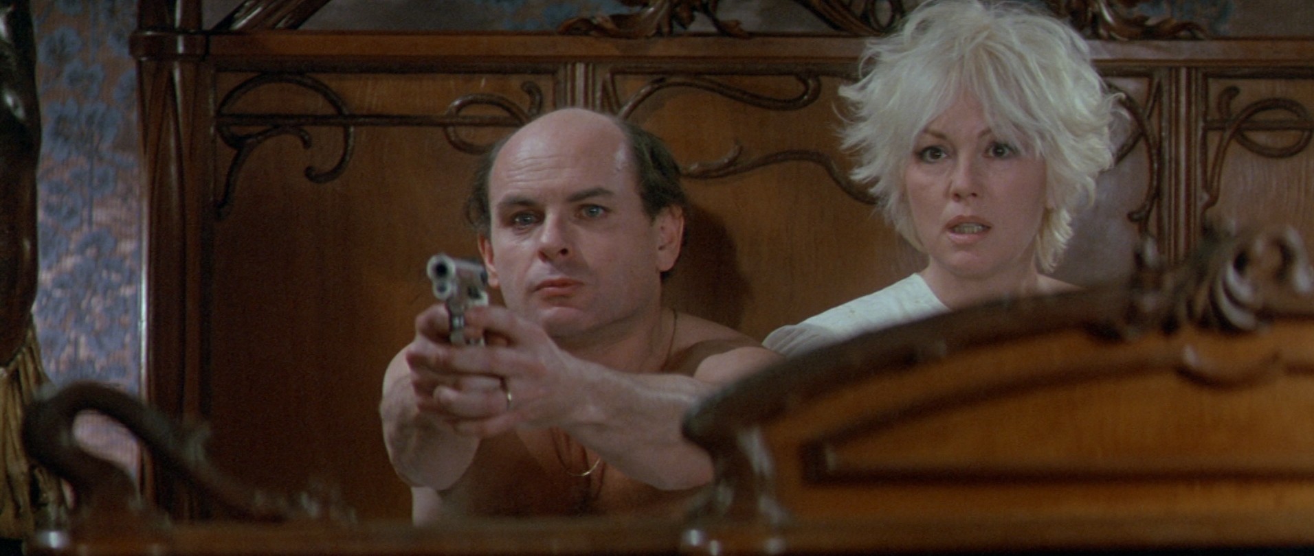 Ménage (1986) —  shot,  lighting