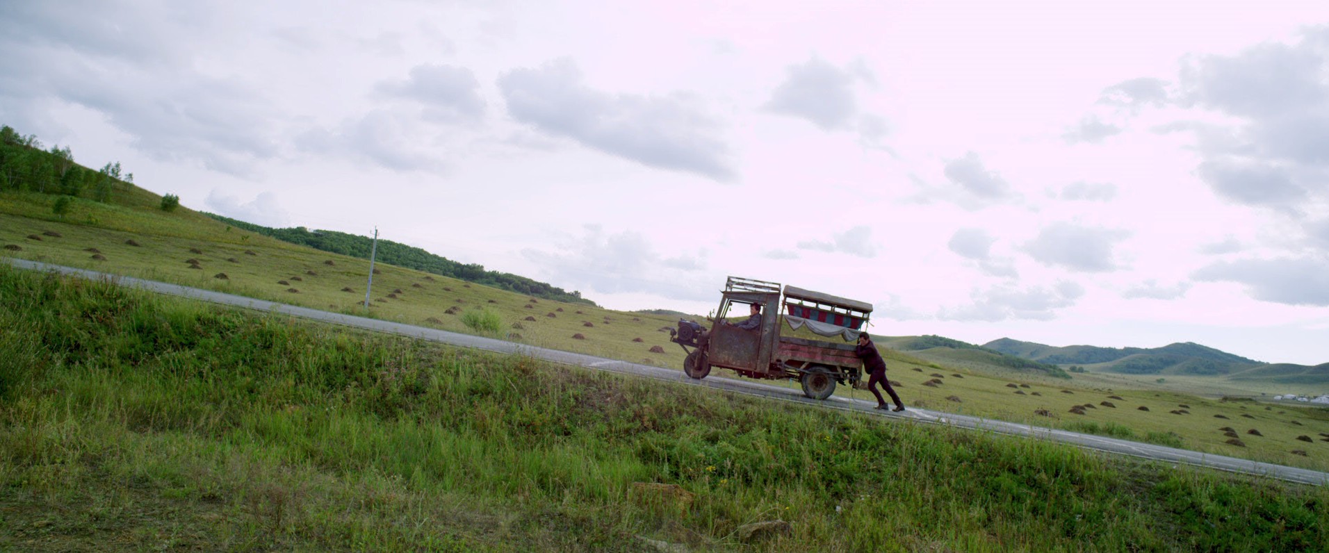 Jue di tao wang (2016) —  shot,  lighting