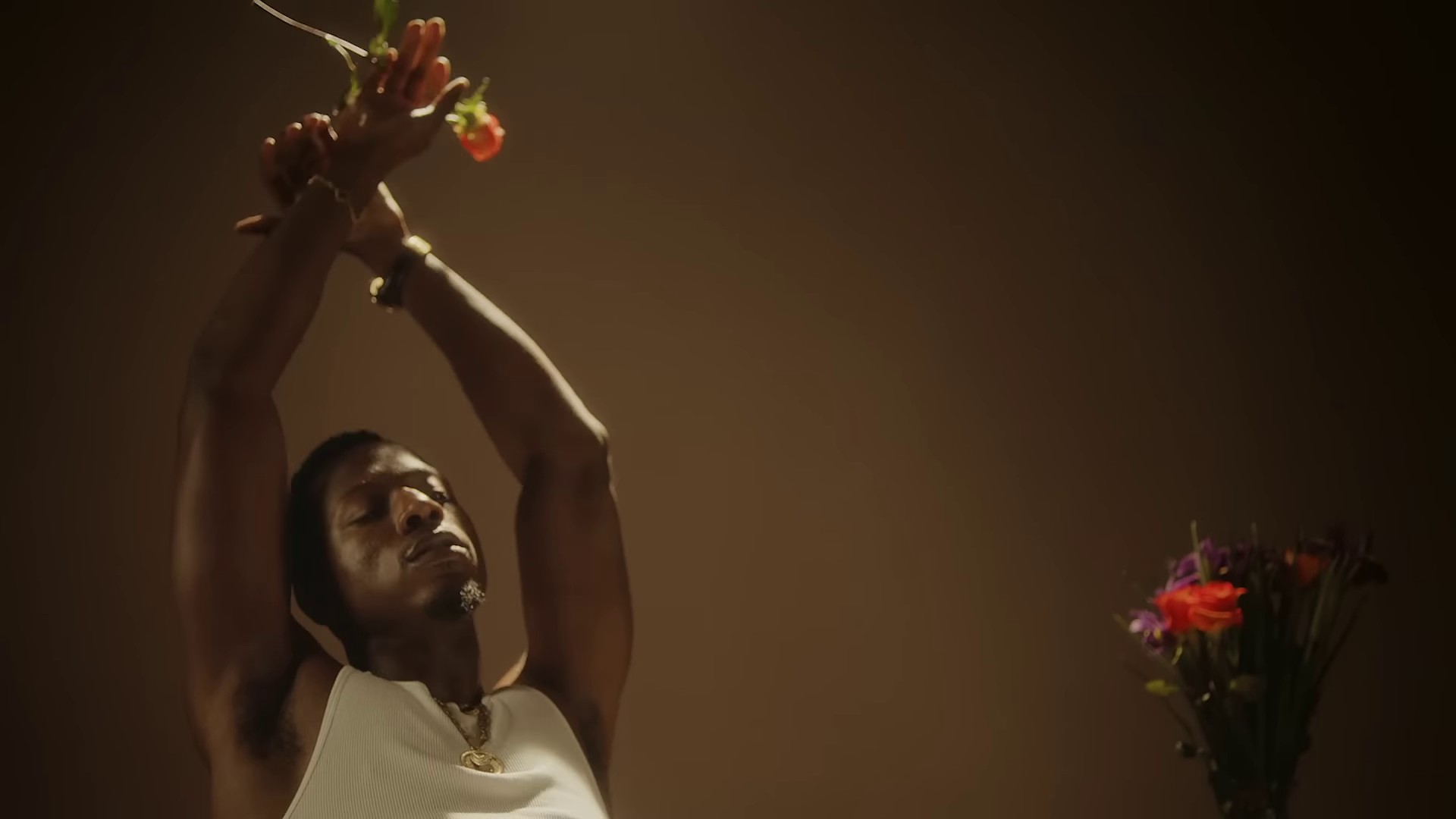 Fallin' (2023) —  shot,  lighting