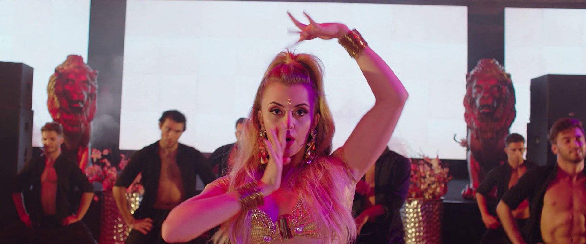 Free Dance (2018) —  shot,  lighting