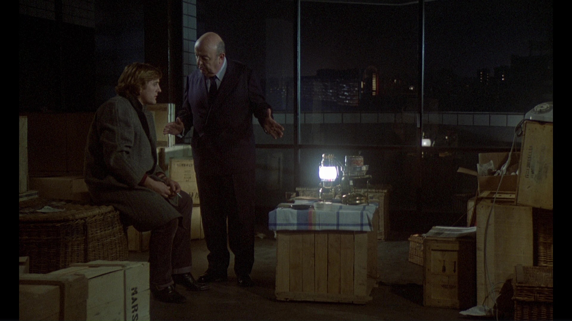 Buffet froid (1979) —  shot,  lighting