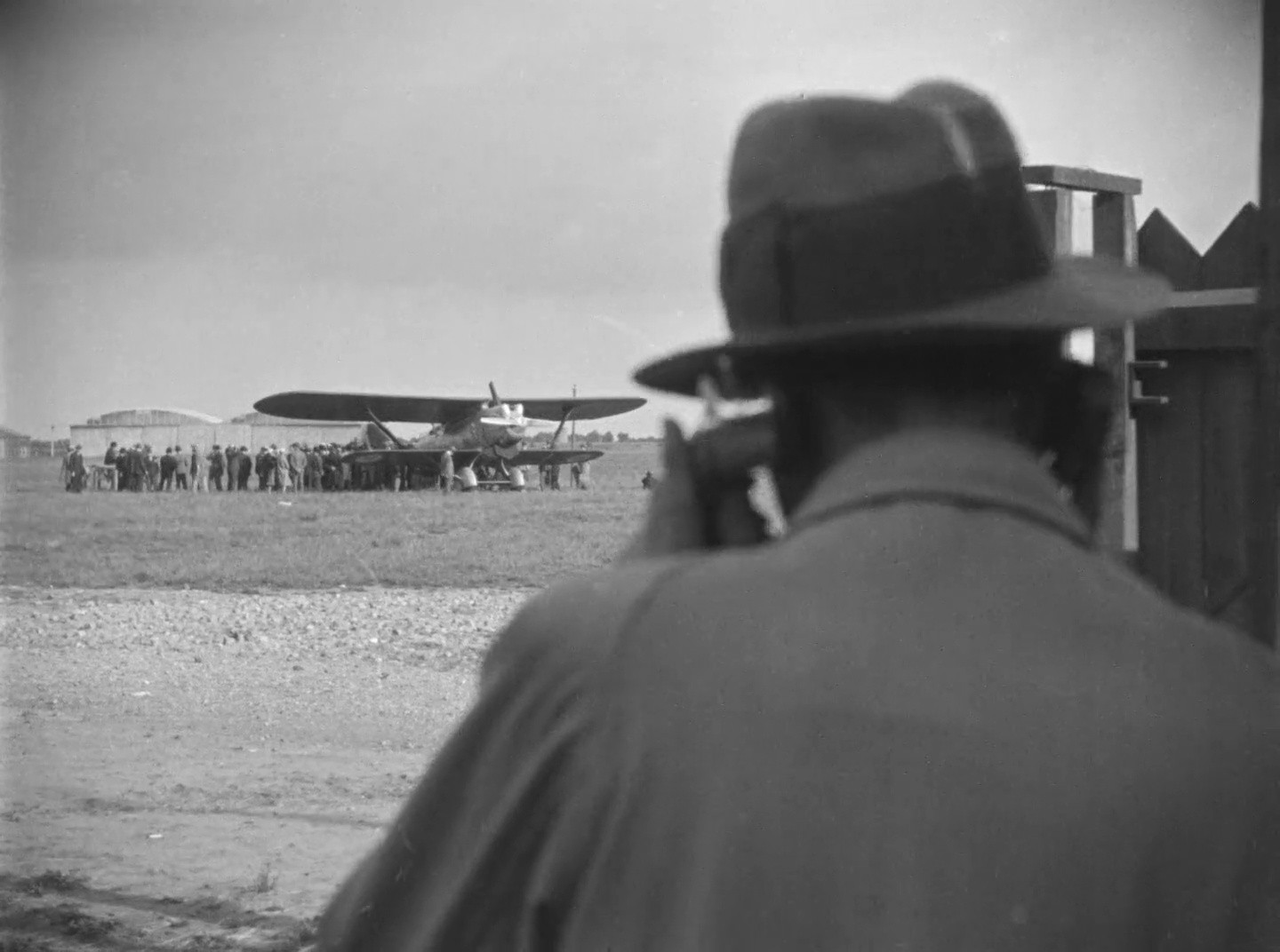 L'Argent (1928) —  shot,  lighting