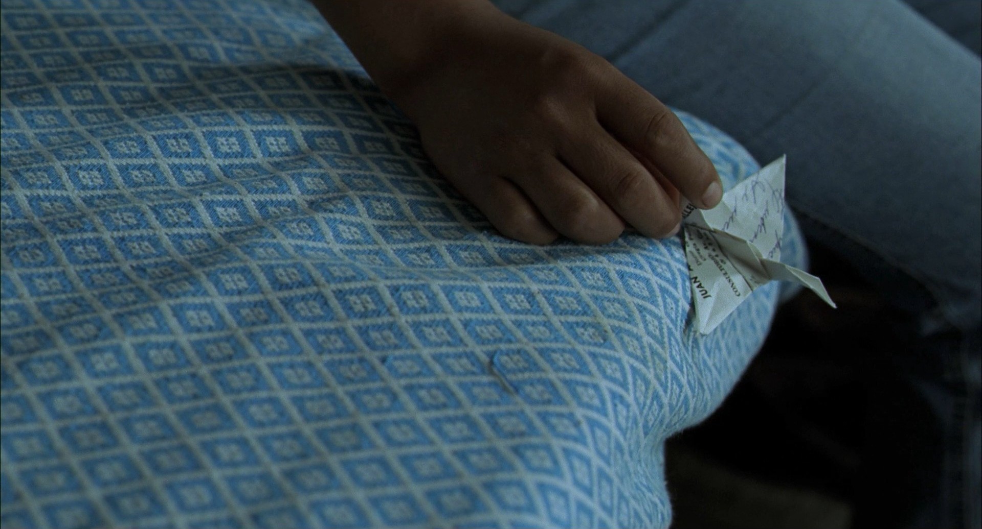 The Milk of Sorrow (2009) —  shot,  lighting