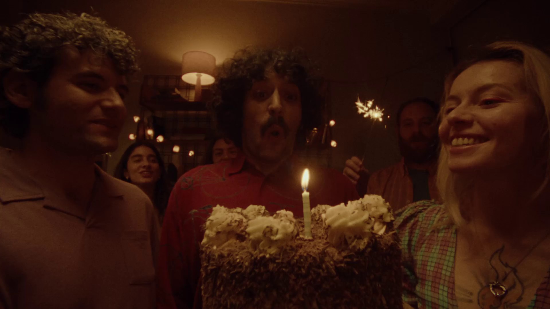 Amstel - Πάμε να αφήσουμε το μυαλό να ανασάνει… (2024) —  shot,  lighting