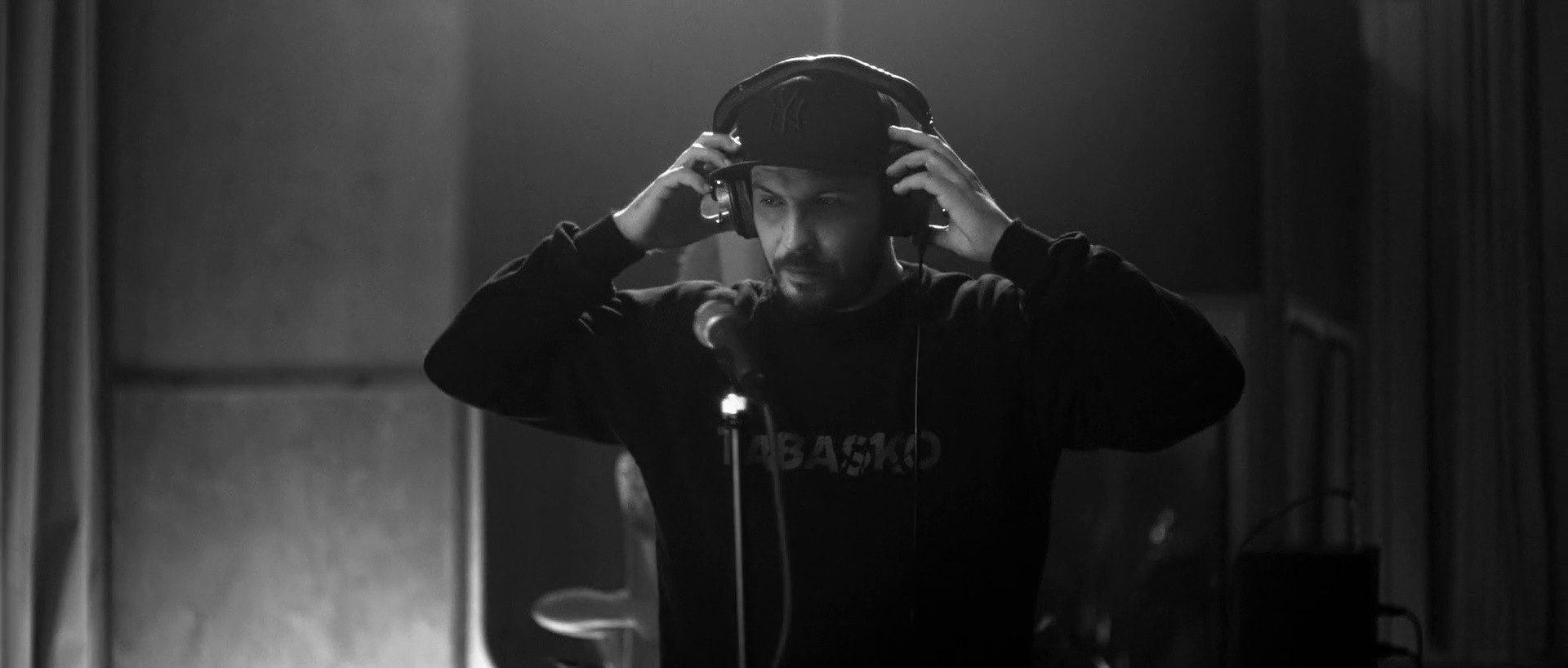 Hennessy & O.S.T.R Never stop. Never settle – Autentycznie (2018) —  shot,  lighting