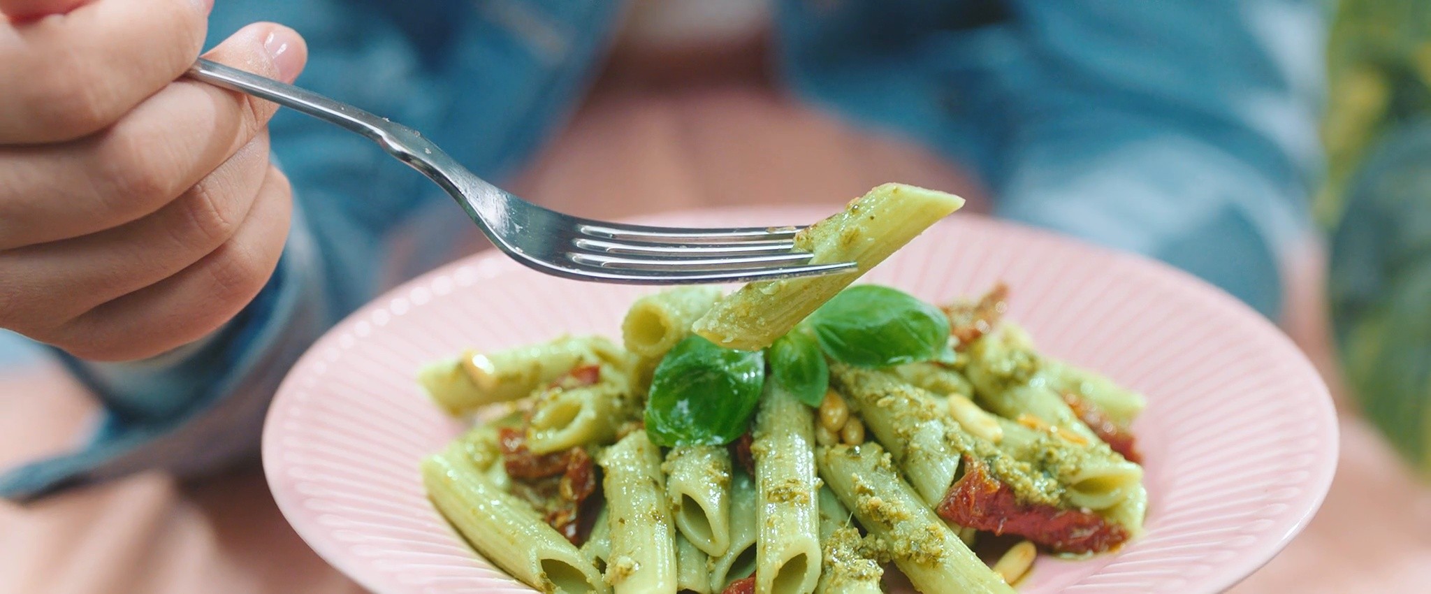 Goody Pasta - A World of Pastabilities (2020) —  shot,  lighting