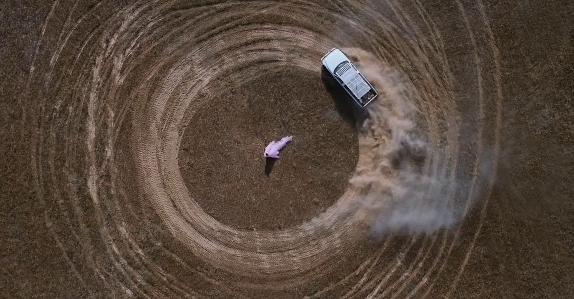 White Mercedes (2019) —  shot,  lighting