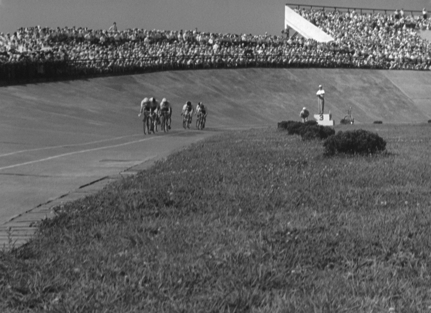 The Flavor of Green Tea Over Rice (1952) —  shot,  lighting