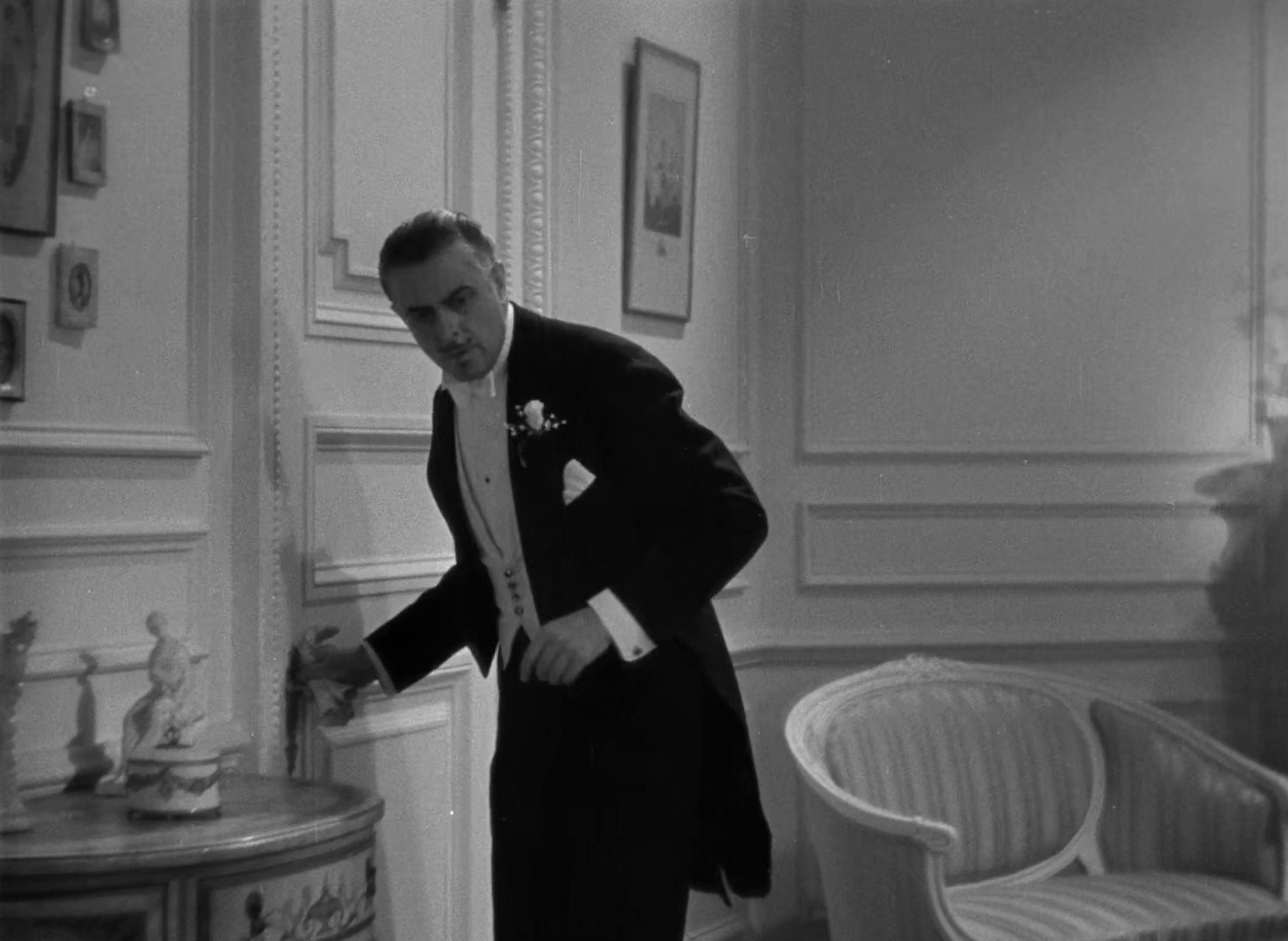 Fashions of 1934 (1934) —  shot,  lighting