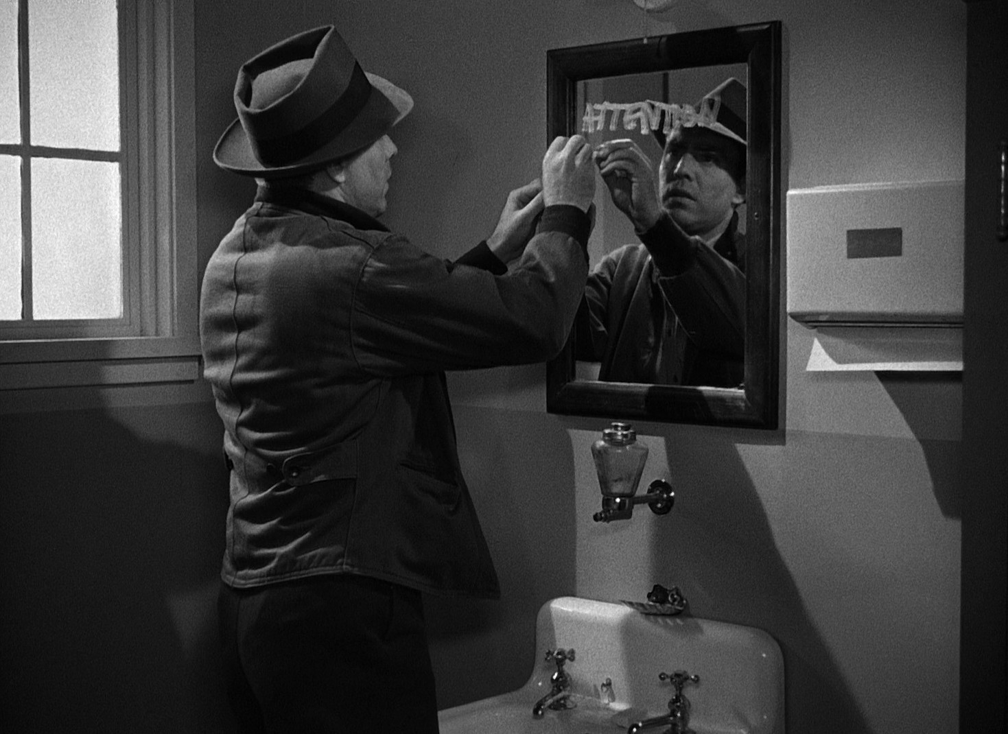 White Heat (1949) —  shot,  lighting