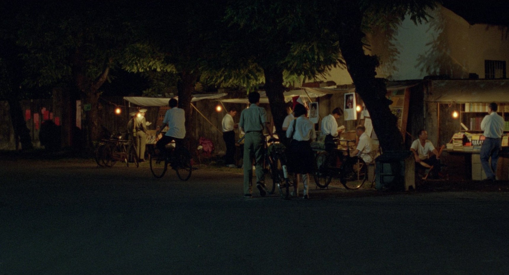 A Brighter Summer Day (1991) —  shot,  lighting