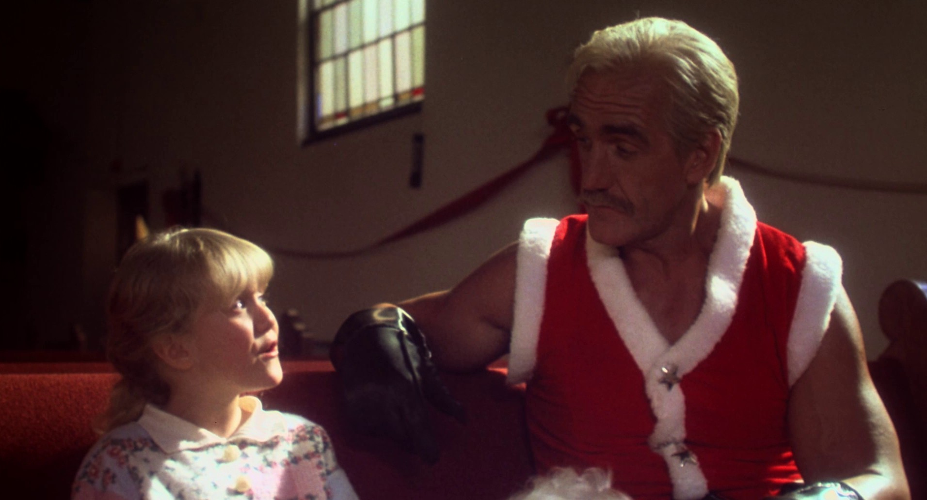 Santa with Muscles (1996) —  shot,  lighting